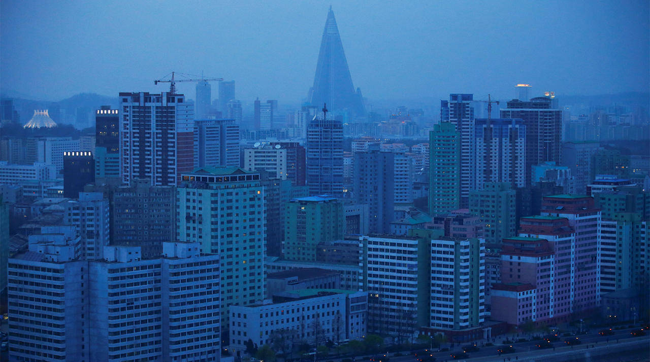 Pyongyang, dark blue sky, misty twilight cityscape, HD Desktop Wallpaper