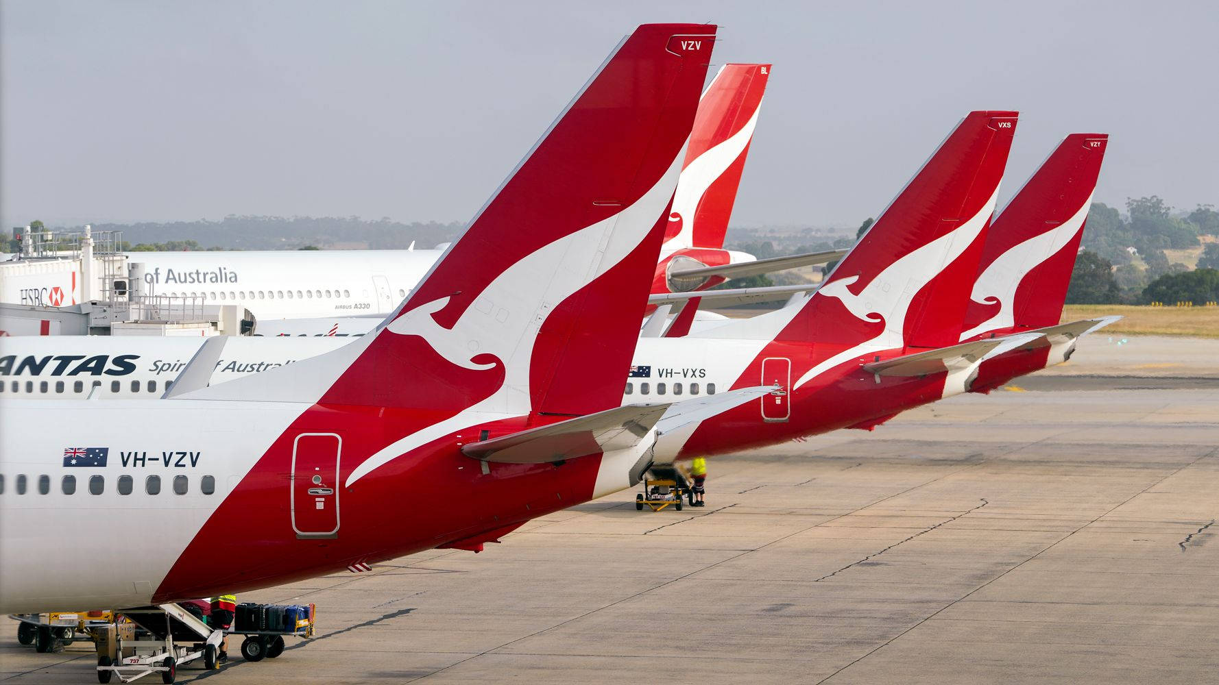 Qantas, red tails, airplanes, HD Desktop Wallpaper