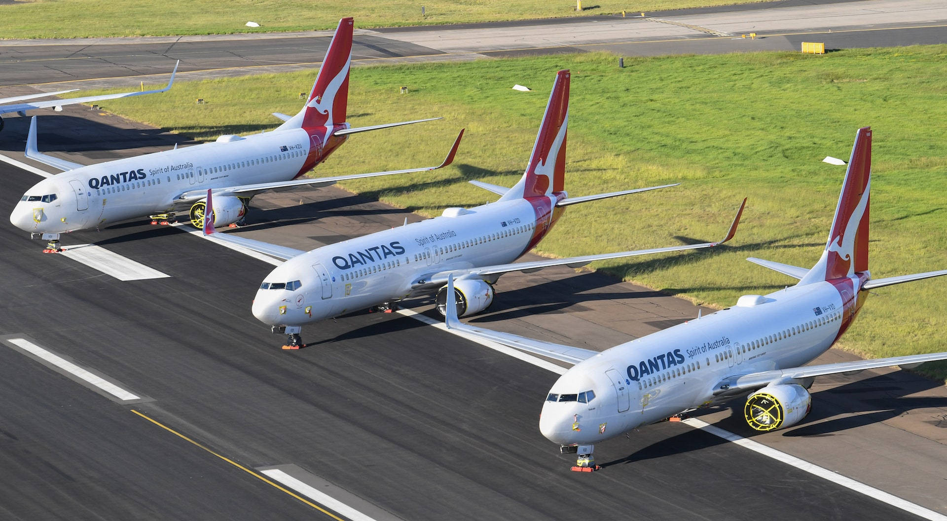 Qantas, aircrafts, runway, Full HD Desktop Wallpaper