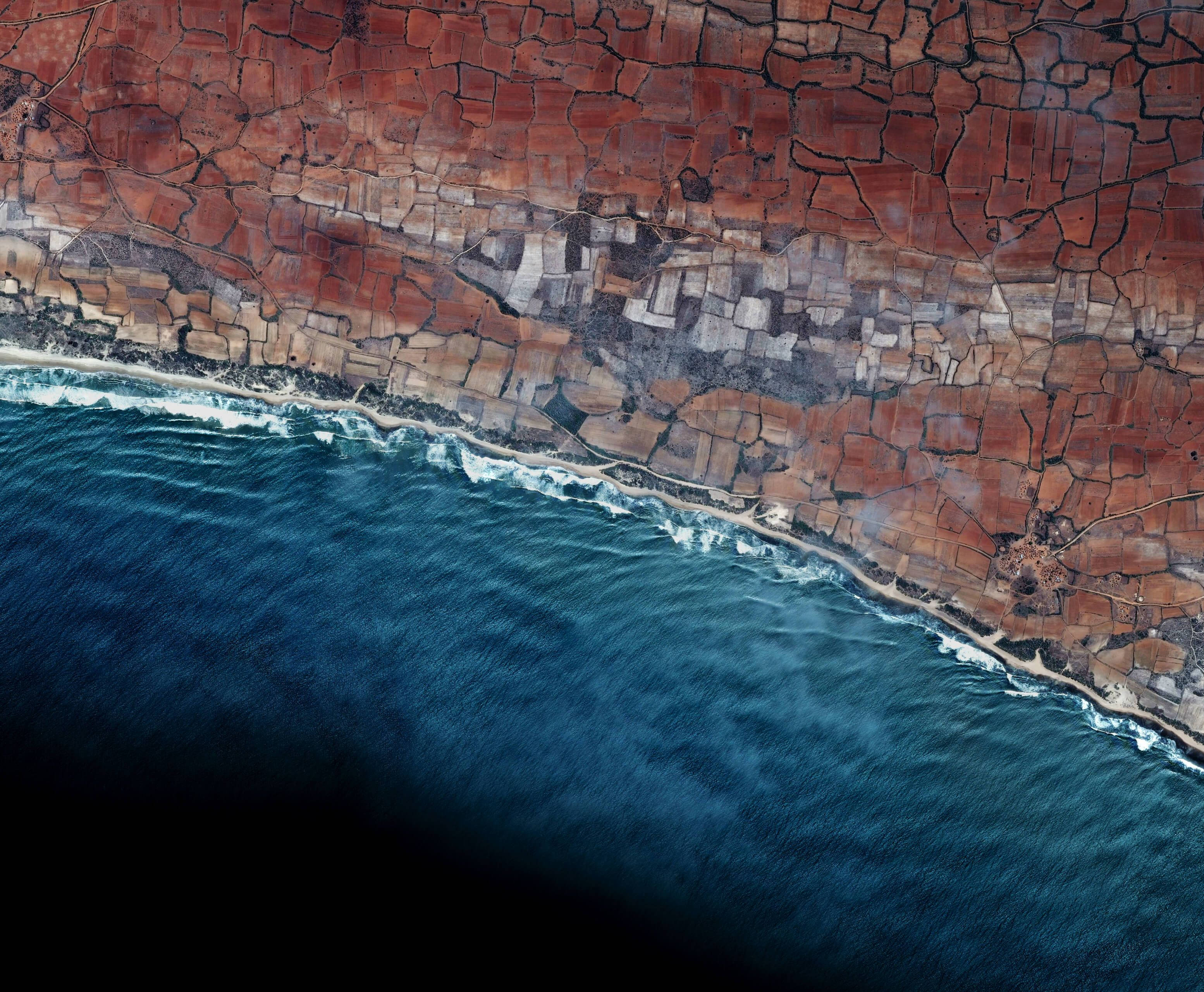 QHD, ocean, brickle landscape, 2K Desktop Wallpaper