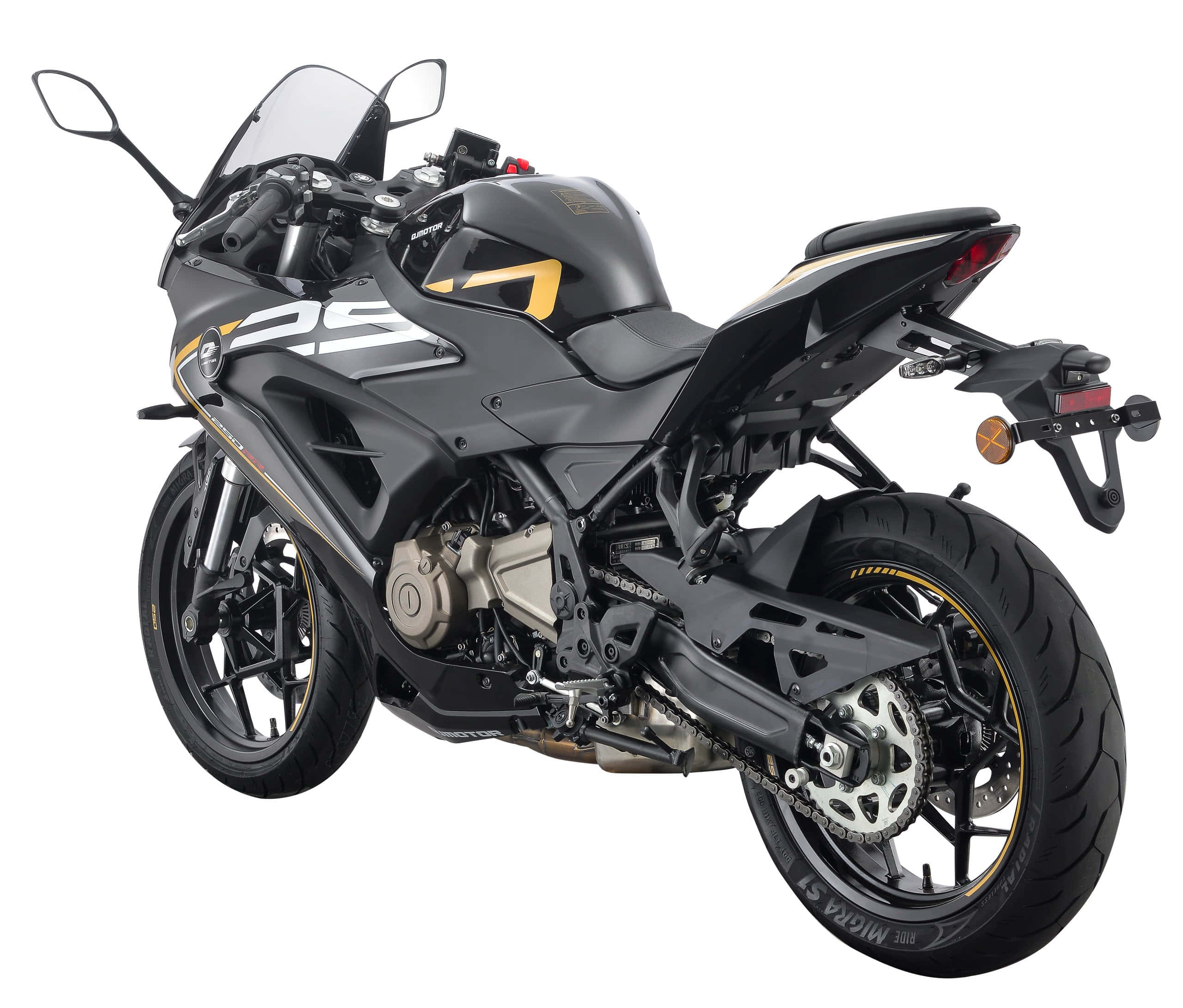 QJMotor, sleek black and gold sport motorcycle, visible engine and exhaust details, 2K Desktop Wallpaper
