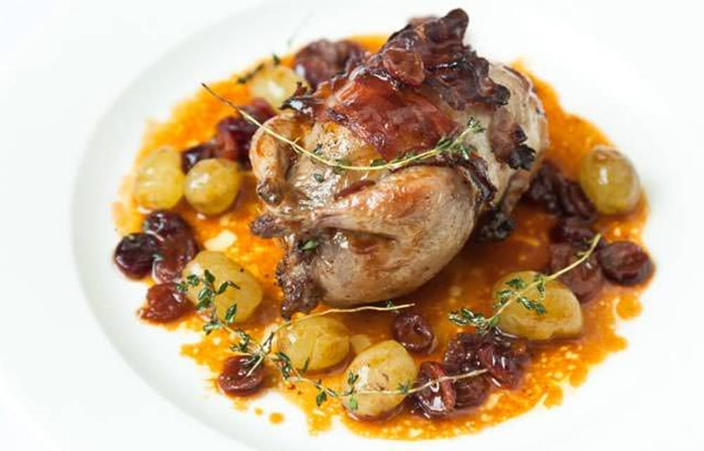 roasted quail, green grapes, raisins, SD Desktop Wallpaper