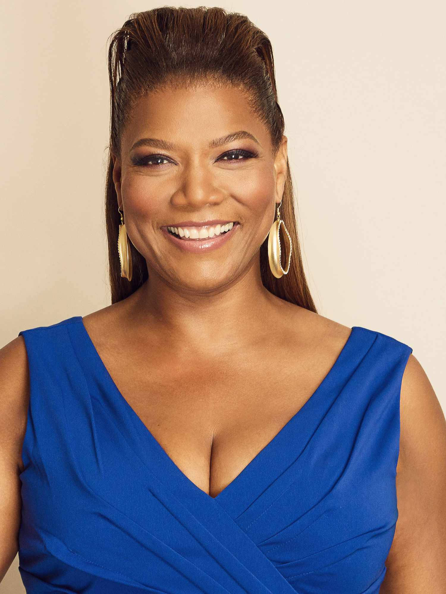 Queen Latifah, blue dress, gold hoop earrings, Full HD Phone Wallpaper