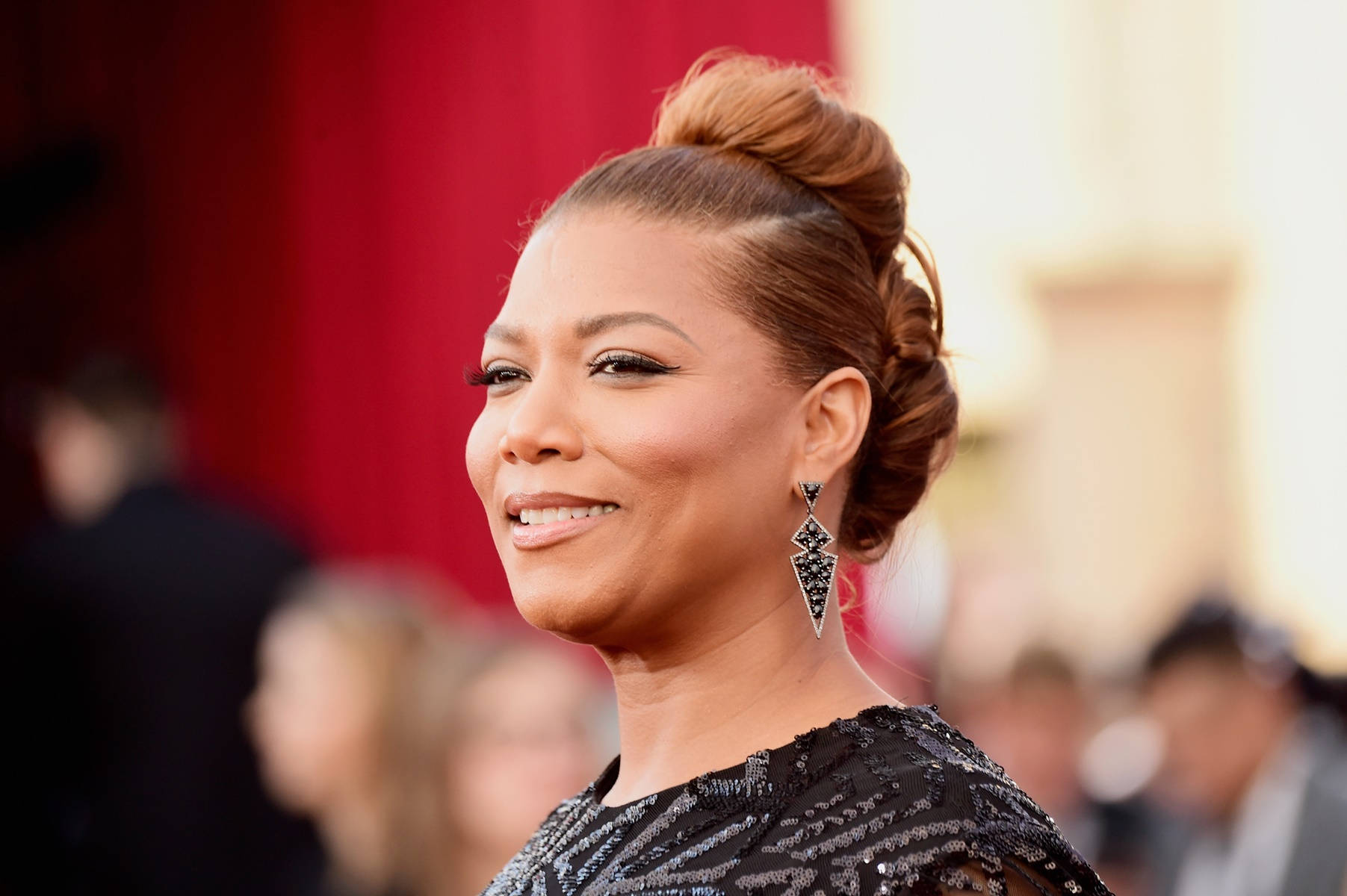 Queen Latifah, red carpet, glamorous event, HD Desktop Wallpaper