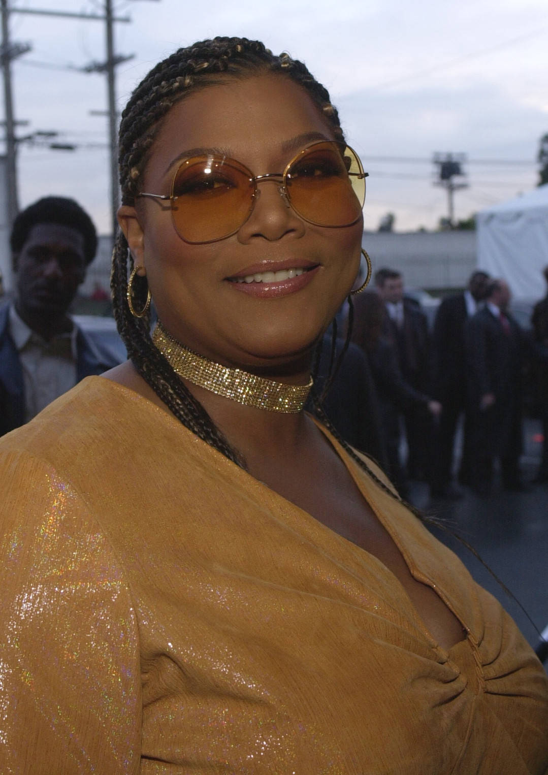 Queen Latifah, amber sunglasses, shimmering gold top, HD Phone Wallpaper