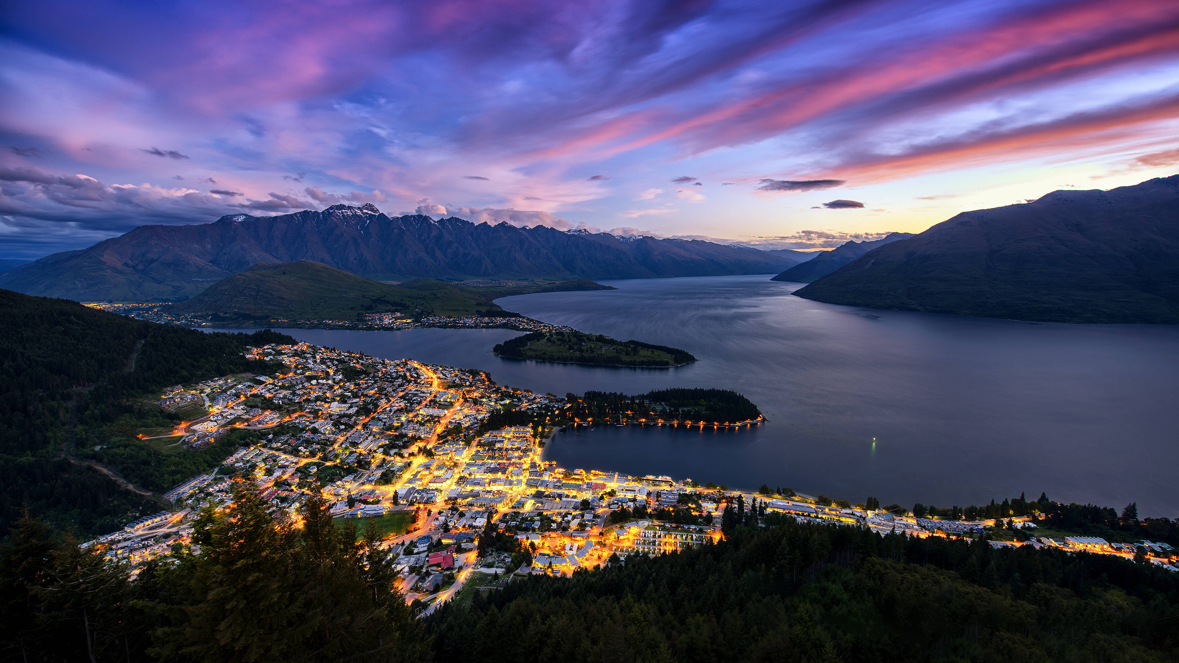 Queenstown, New Zealand, lakeside town, 4K Desktop Wallpaper