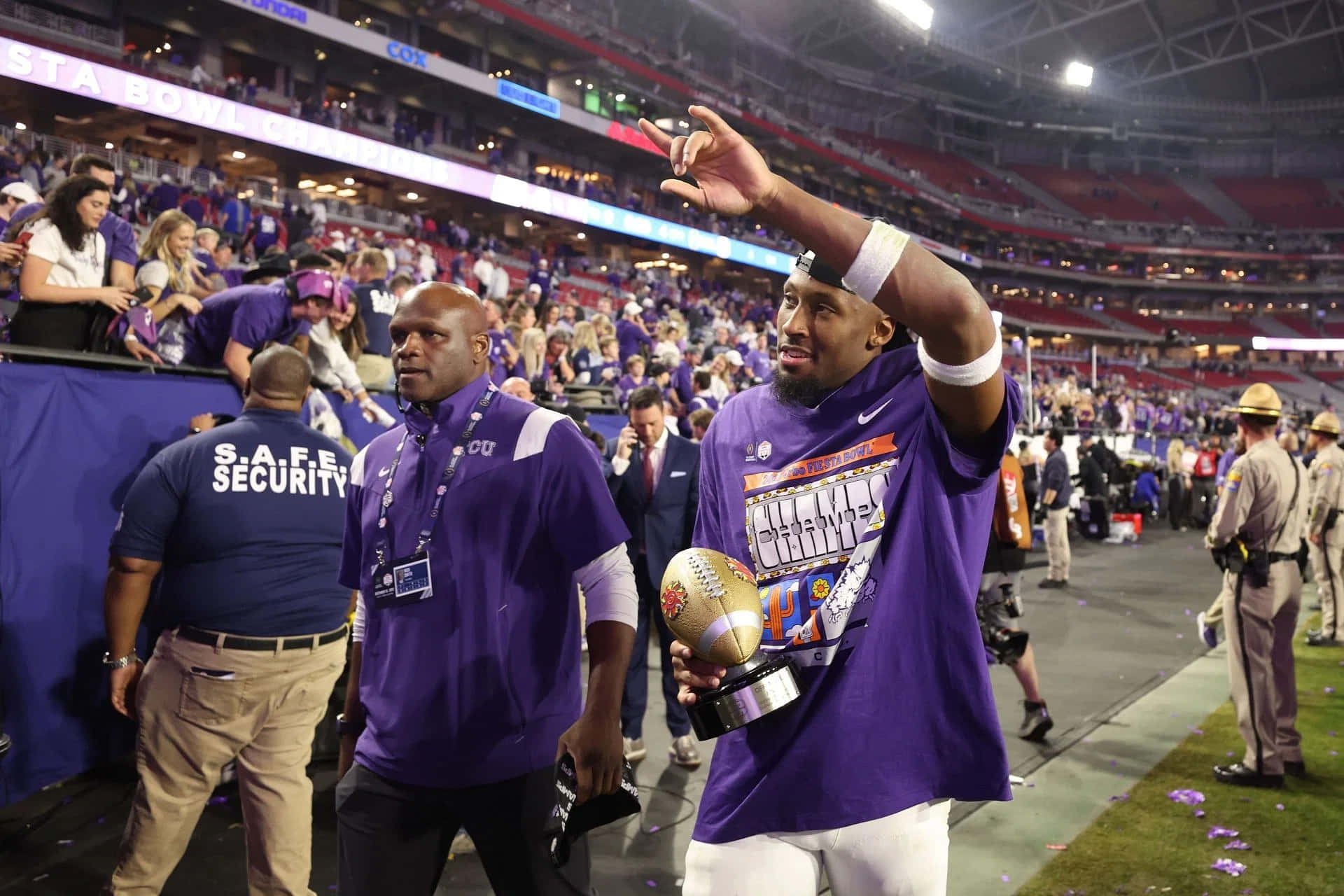 Quentin Johnston, purple championship shirt, trophy, Full HD Desktop Wallpaper