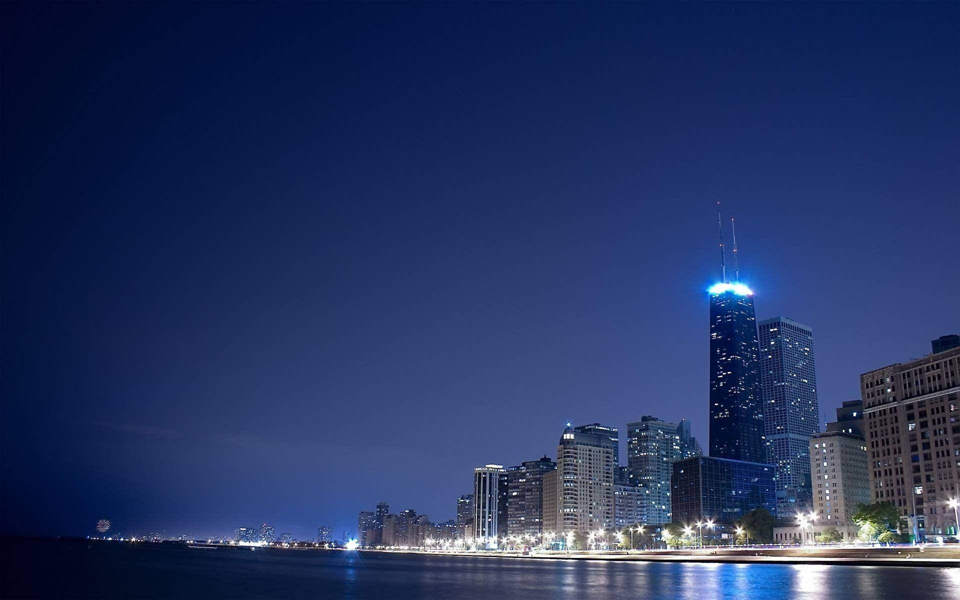 Quiet, nighttime cityscape, towering skyscraper, Full HD Desktop Wallpaper