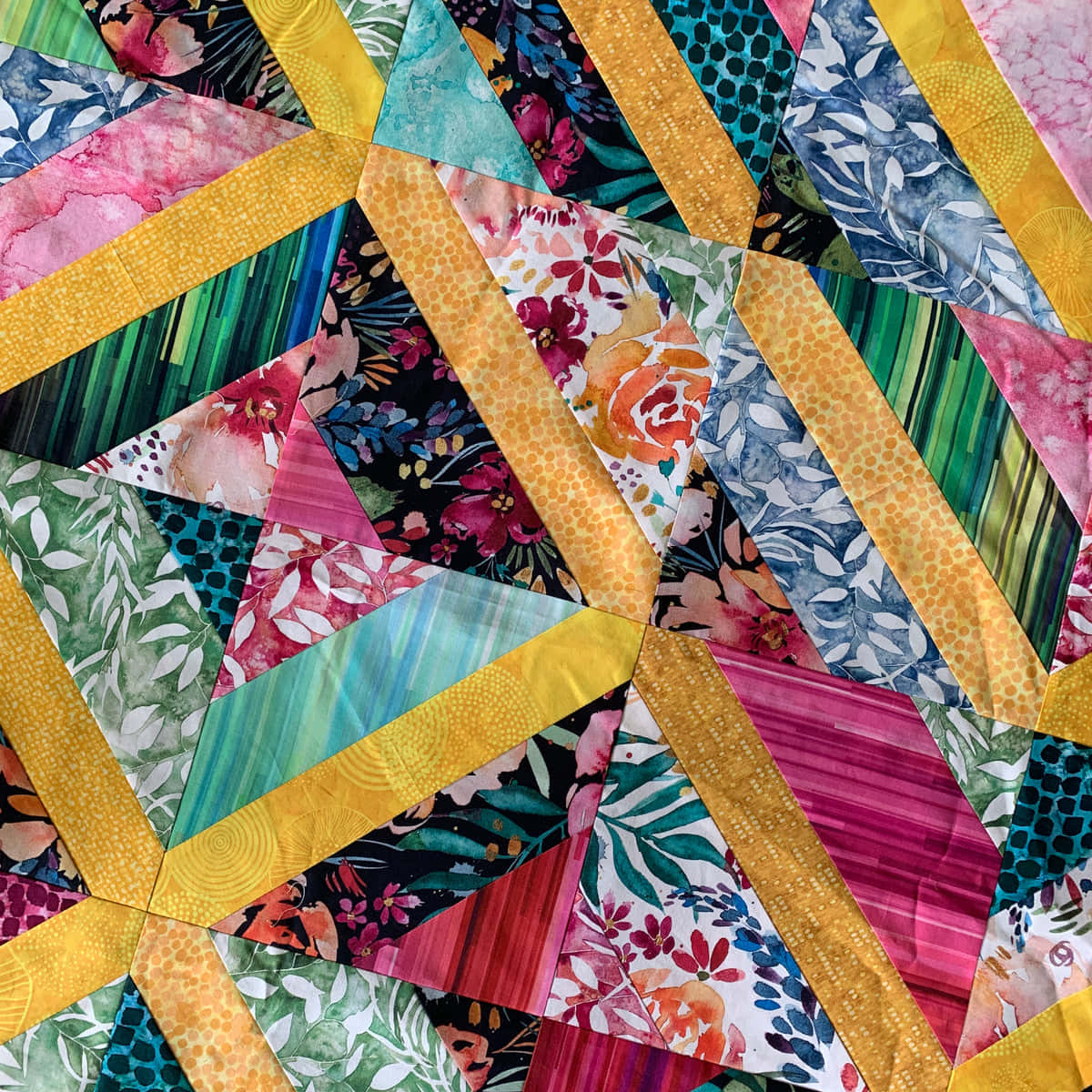 patchwork quilt, yellow stripes, floral botanical patterns, SD Desktop Wallpaper