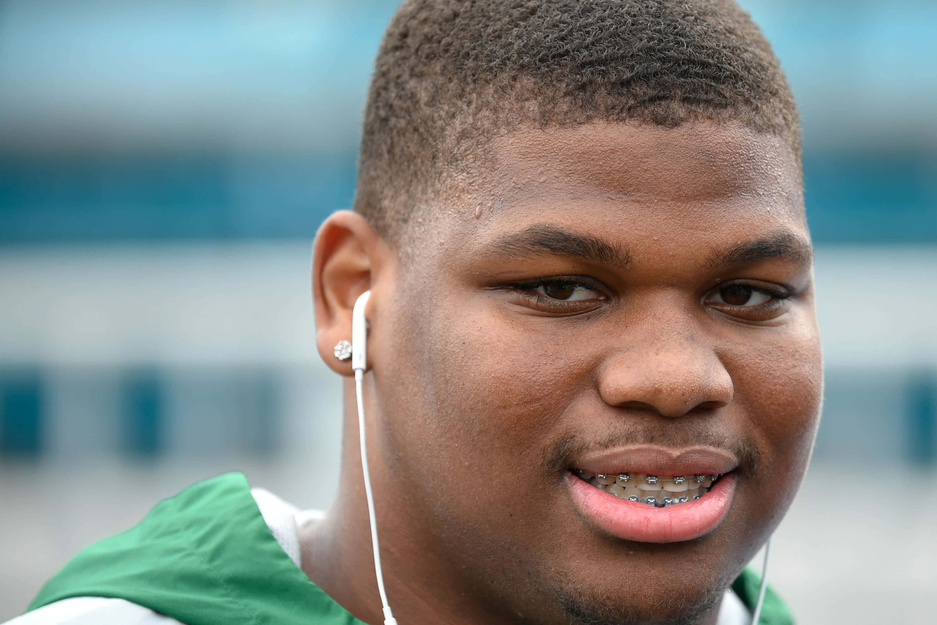 Quinnen Williams, green jersey, braces, 2K Desktop Wallpaper