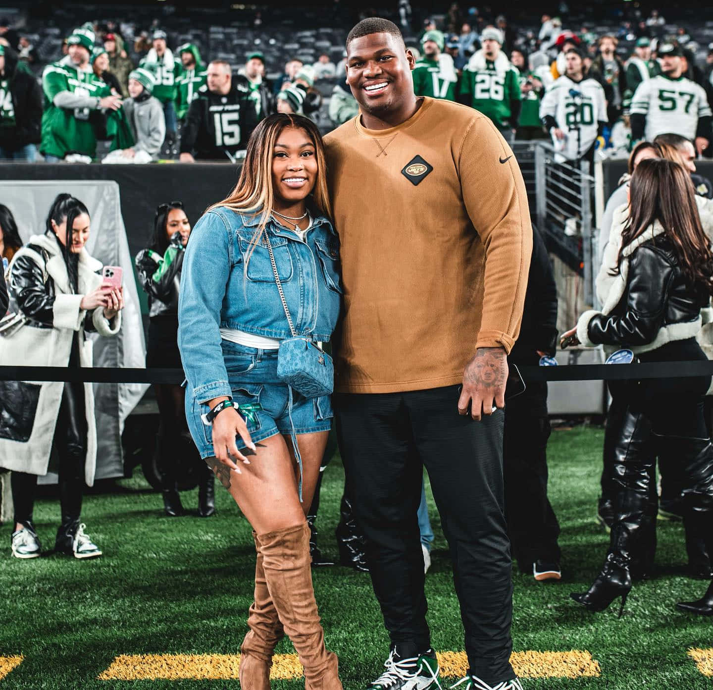 Quinnen Williams, stadium, football field, HD Desktop Wallpaper