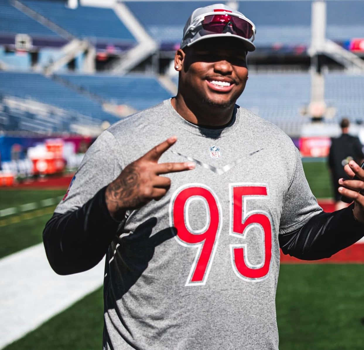 Quinnen Williams, gray jersey, red number 95, SD Desktop Wallpaper