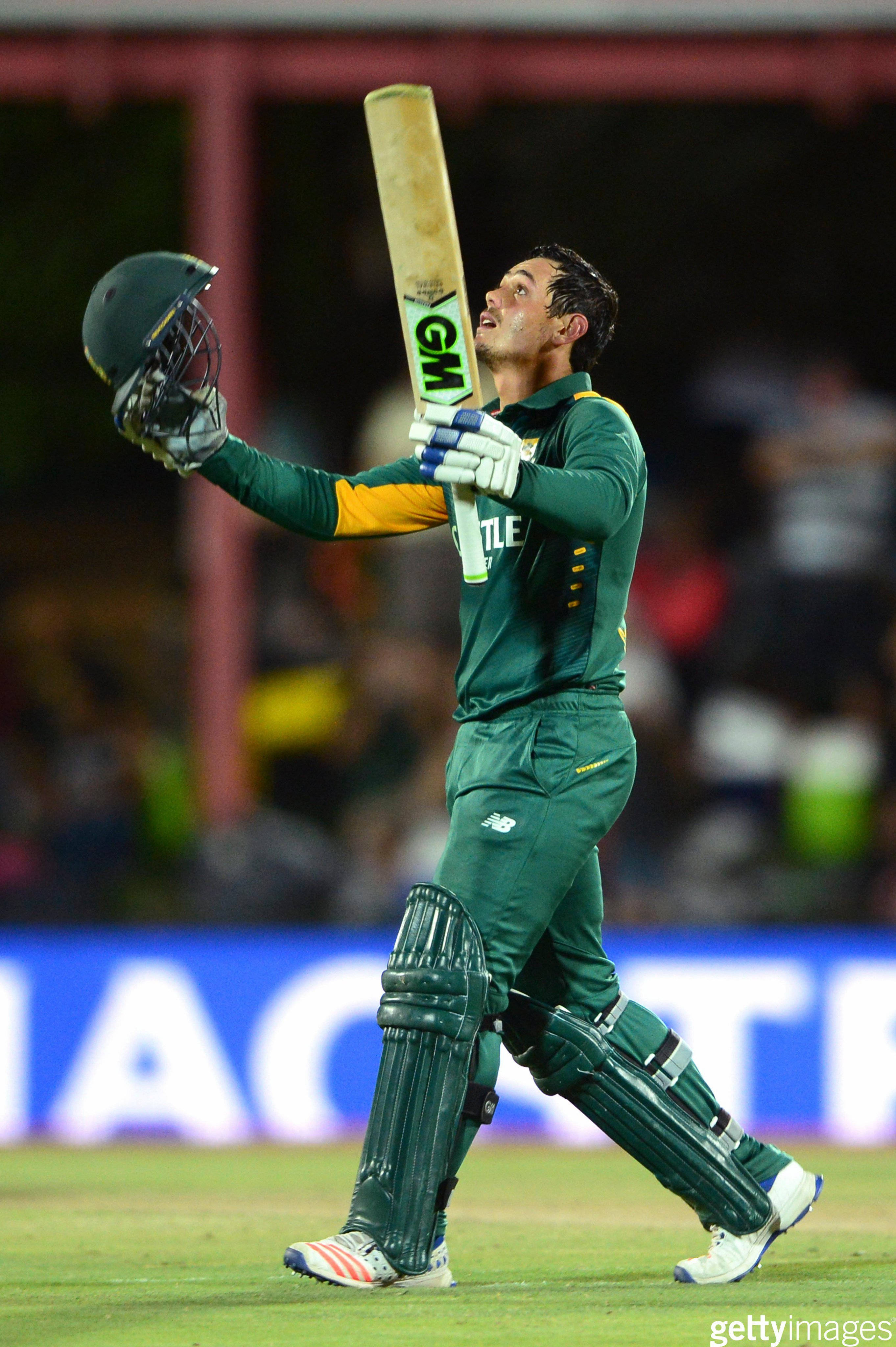 Quinton De Kock, green uniform, lit field, 4K Phone Wallpaper