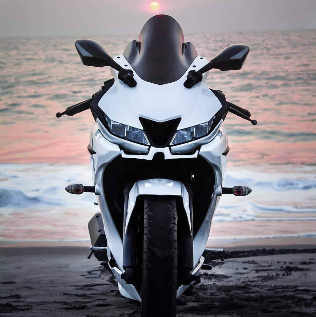 R15v3, white, black, SD Phone Wallpaper