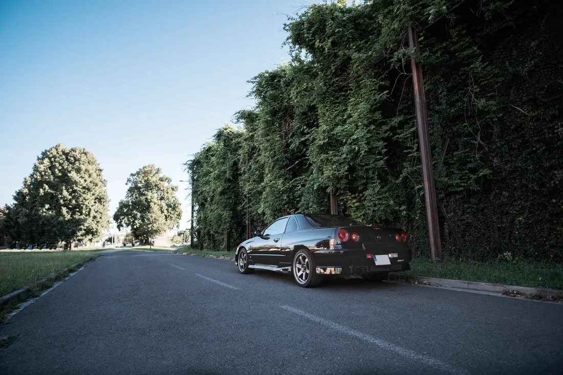 R34 Wallpapers
