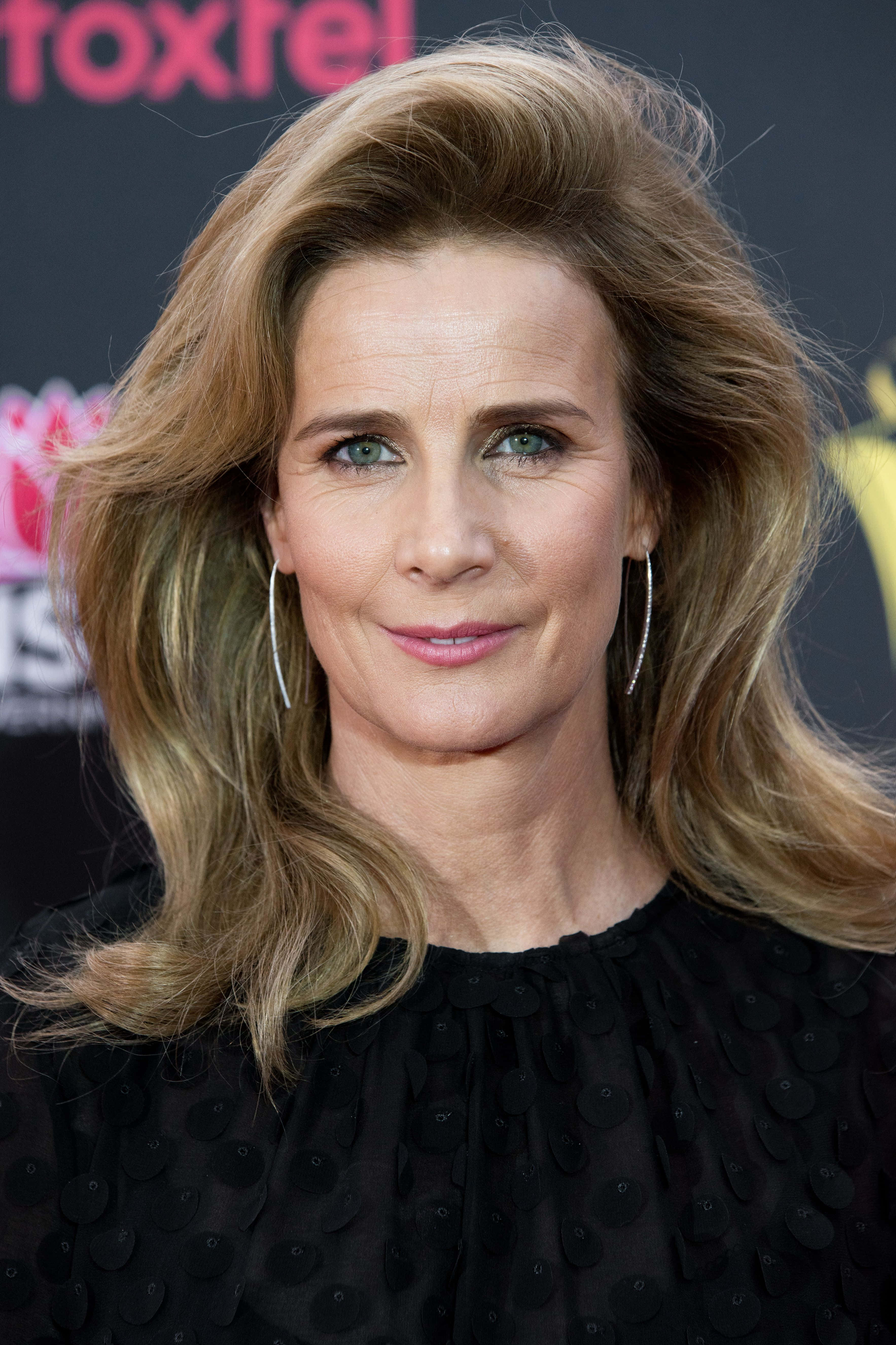 Rachel Griffiths, wavy blonde hair, green eyes, 5K Phone Wallpaper