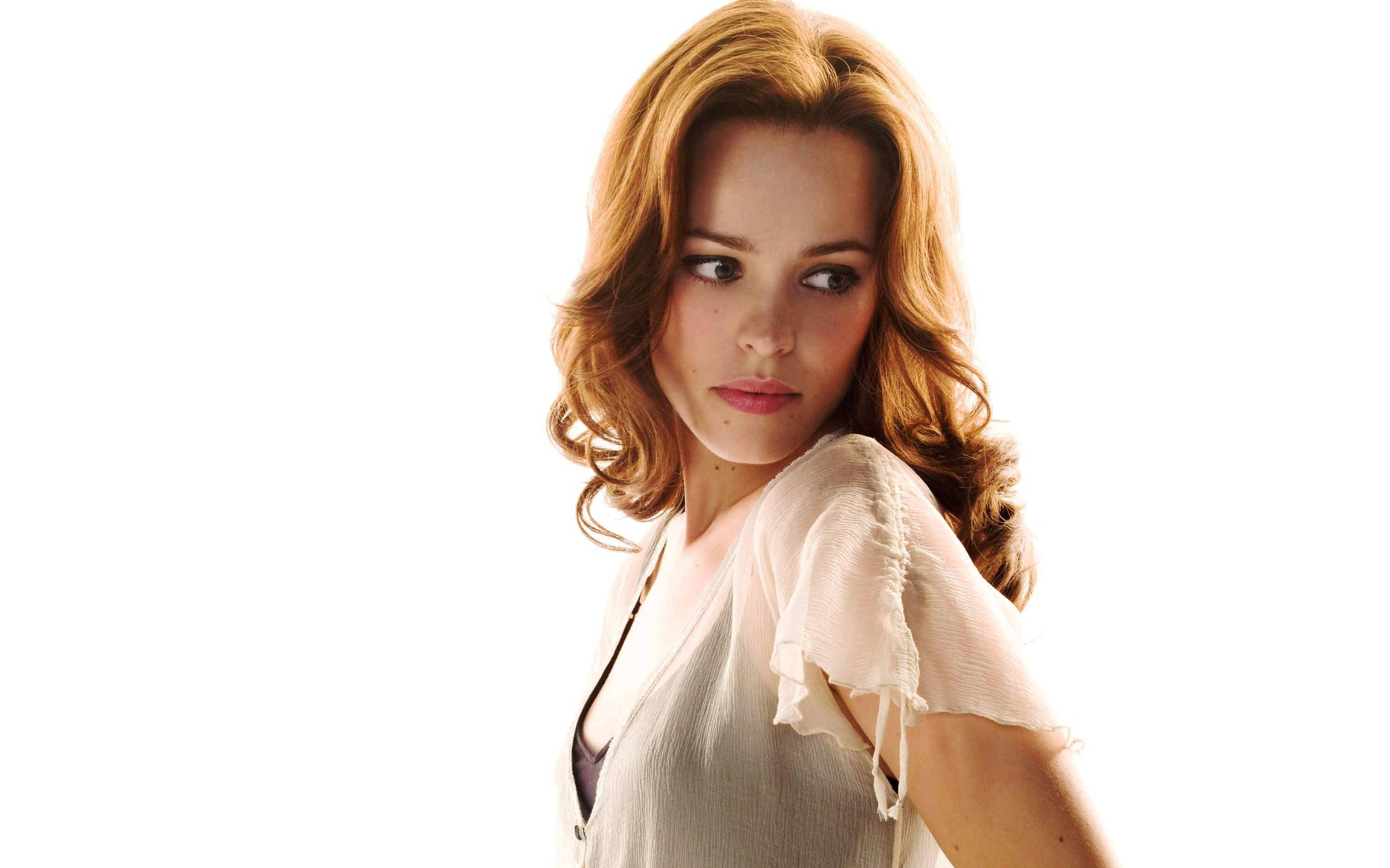 Rachel Mcadams, sheer dress, wavy auburn hair, 2K Desktop Wallpaper