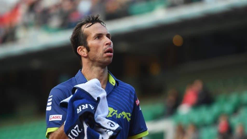 Radek Stepanek, blue and yellow uniform, towel, SD Desktop Wallpaper