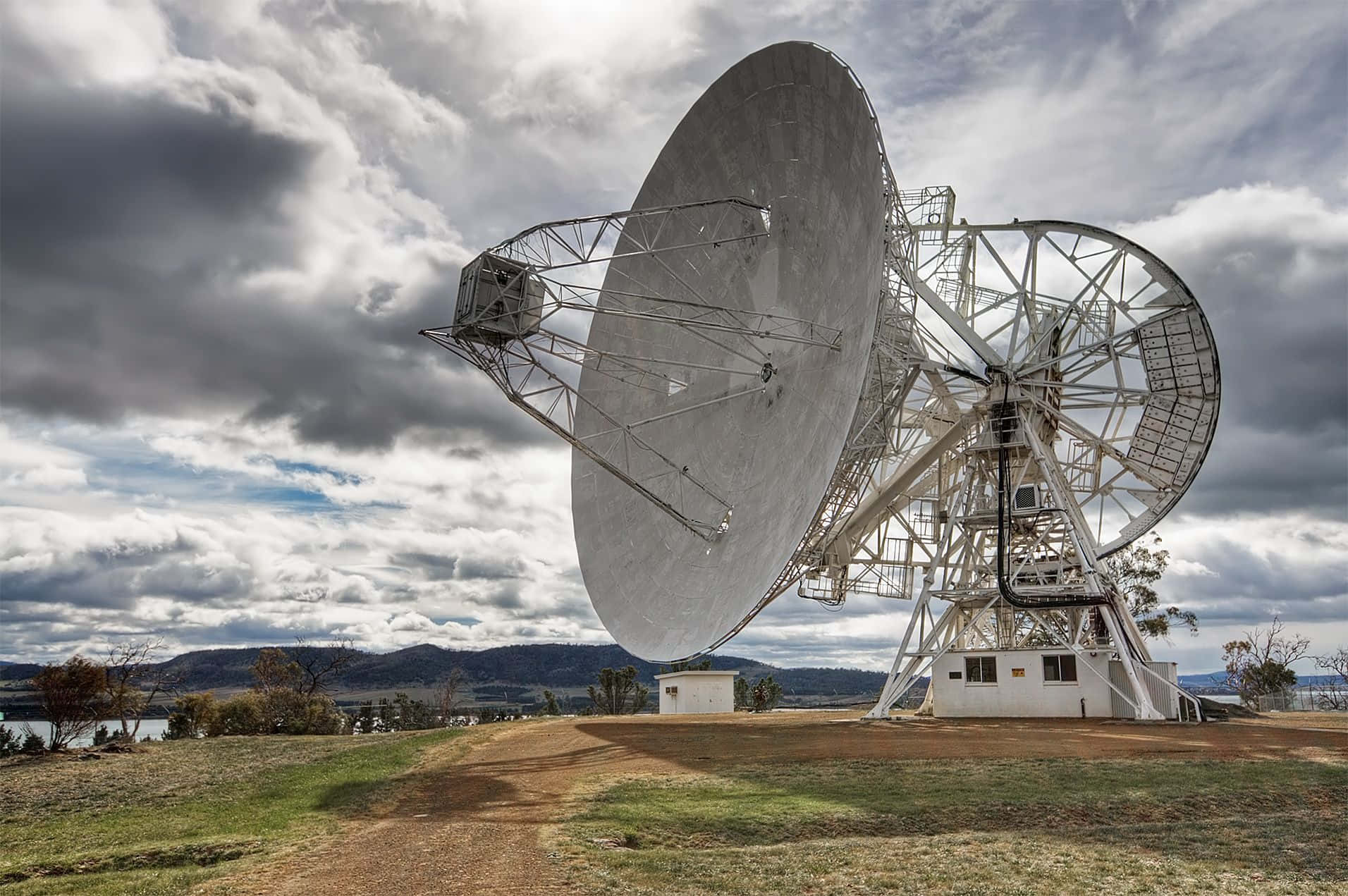 Radio Telescope, cloudy sky, lake, HD Desktop Wallpaper