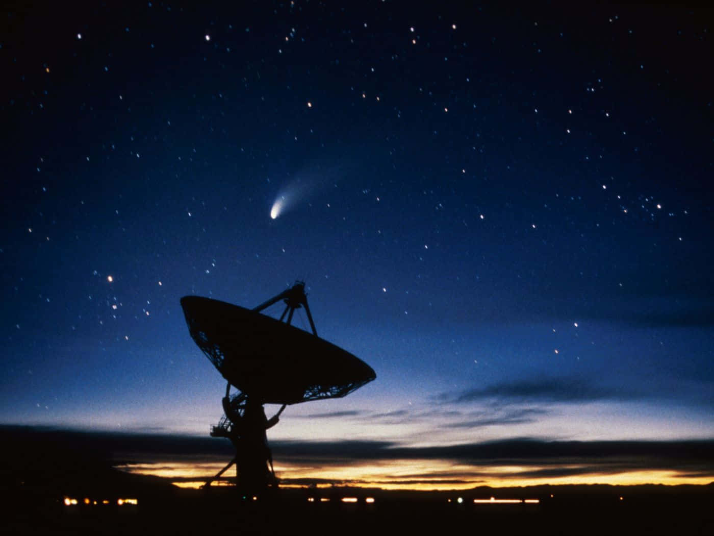 radio telescope, starry twilight sky, comet, HD Desktop Wallpaper