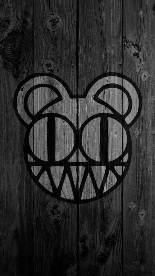 Radiohead, bear head, wooden surface, SD Phone Wallpaper