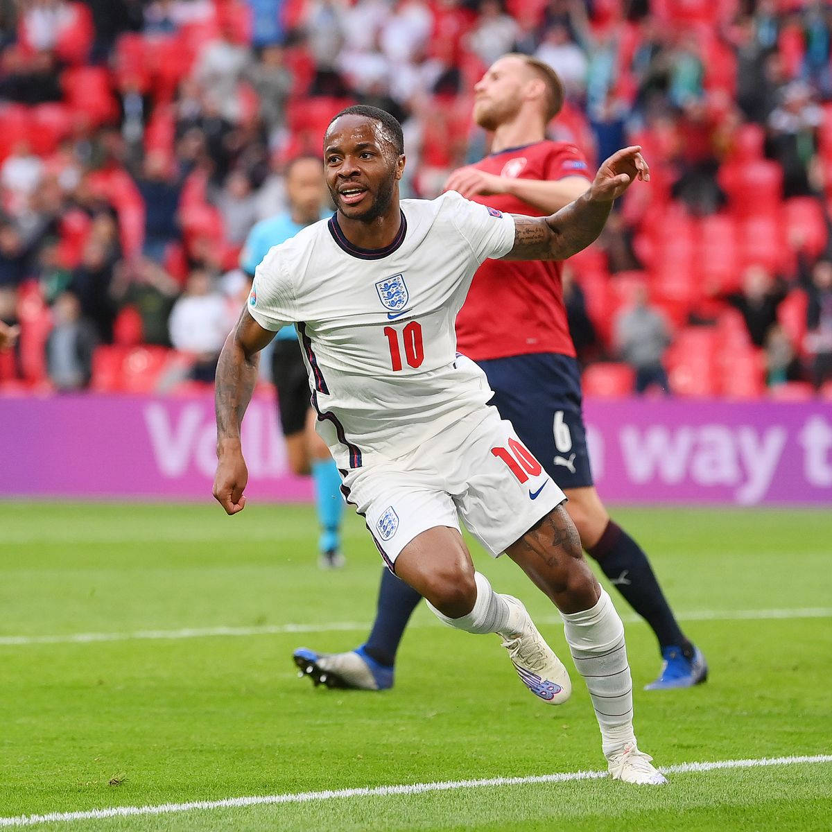Raheem Sterling, white jersey, number 10, SD Desktop Wallpaper