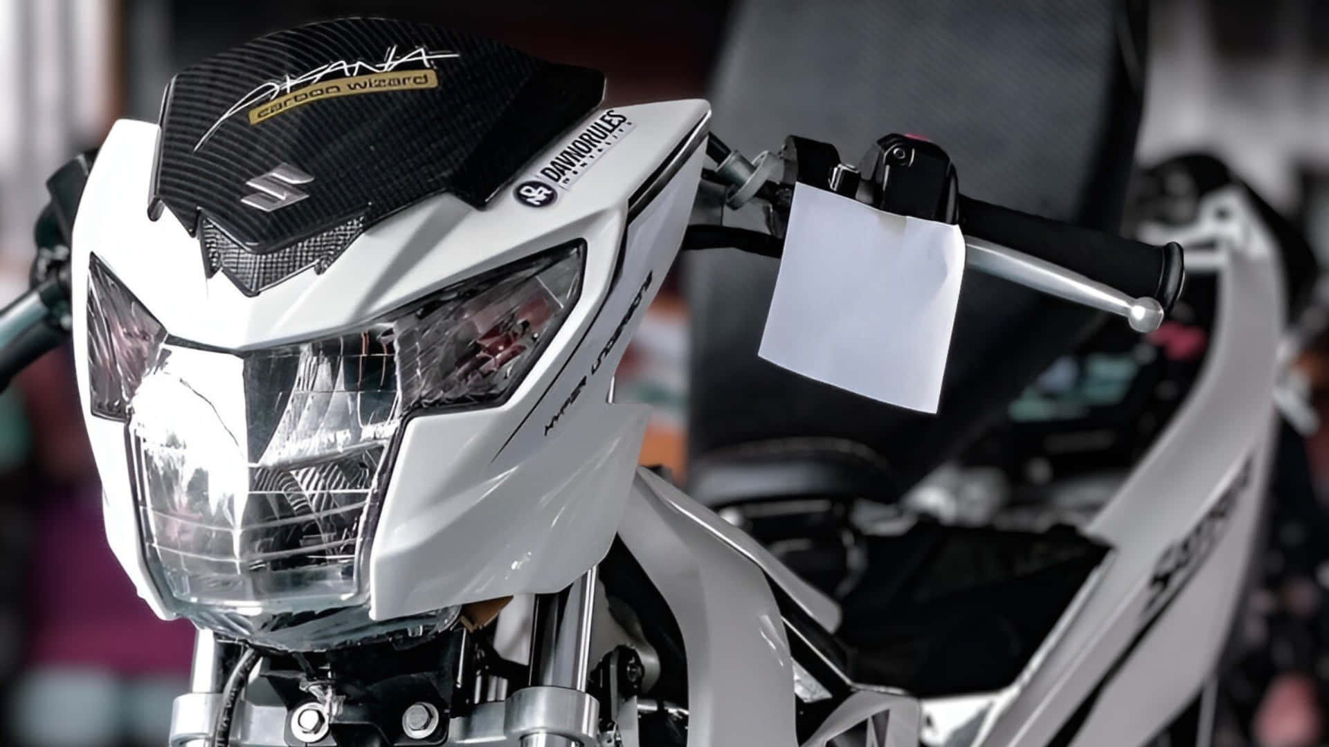 Raider 150 Fi, white Suzuki motorcycle, front fairing, Full HD Desktop Wallpaper