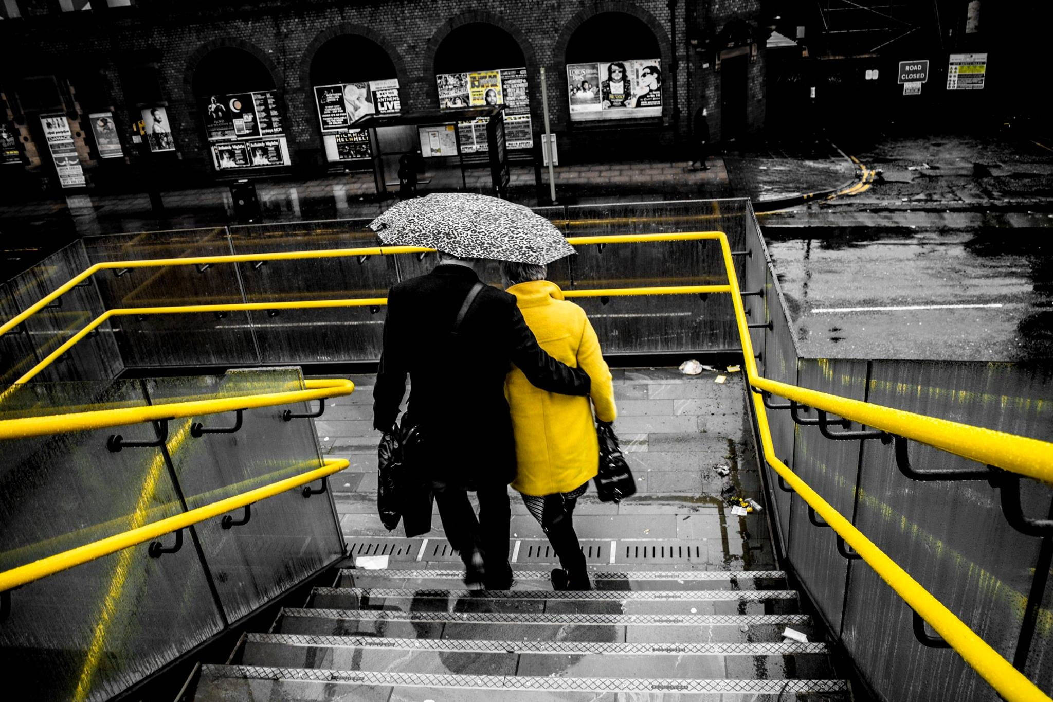 Rain Couple, vibrant yellow railings, patterned umbrella, Full HD Desktop Wallpaper