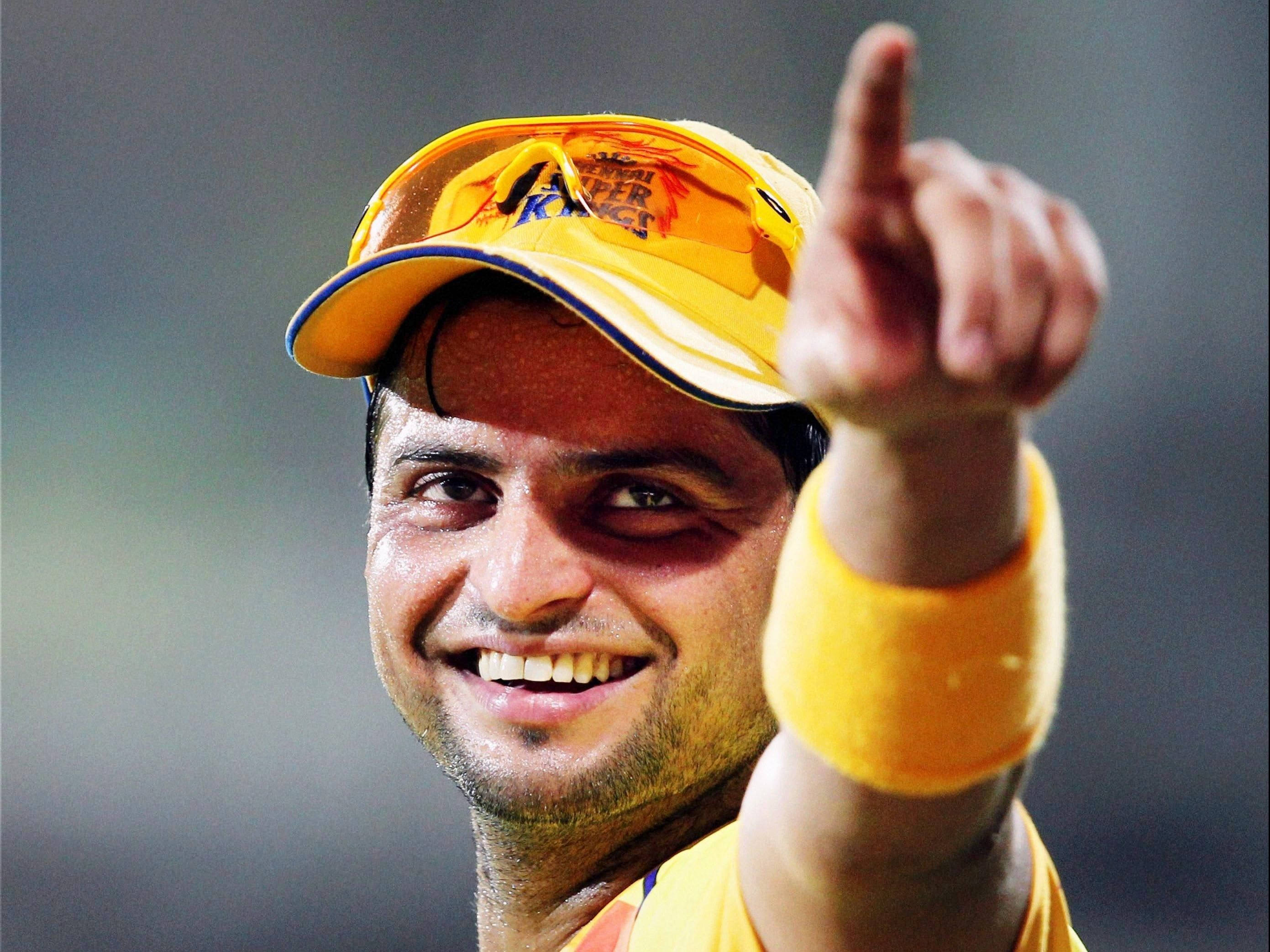 Raina Csk, cricket player, yellow gear, 2K Desktop Wallpaper