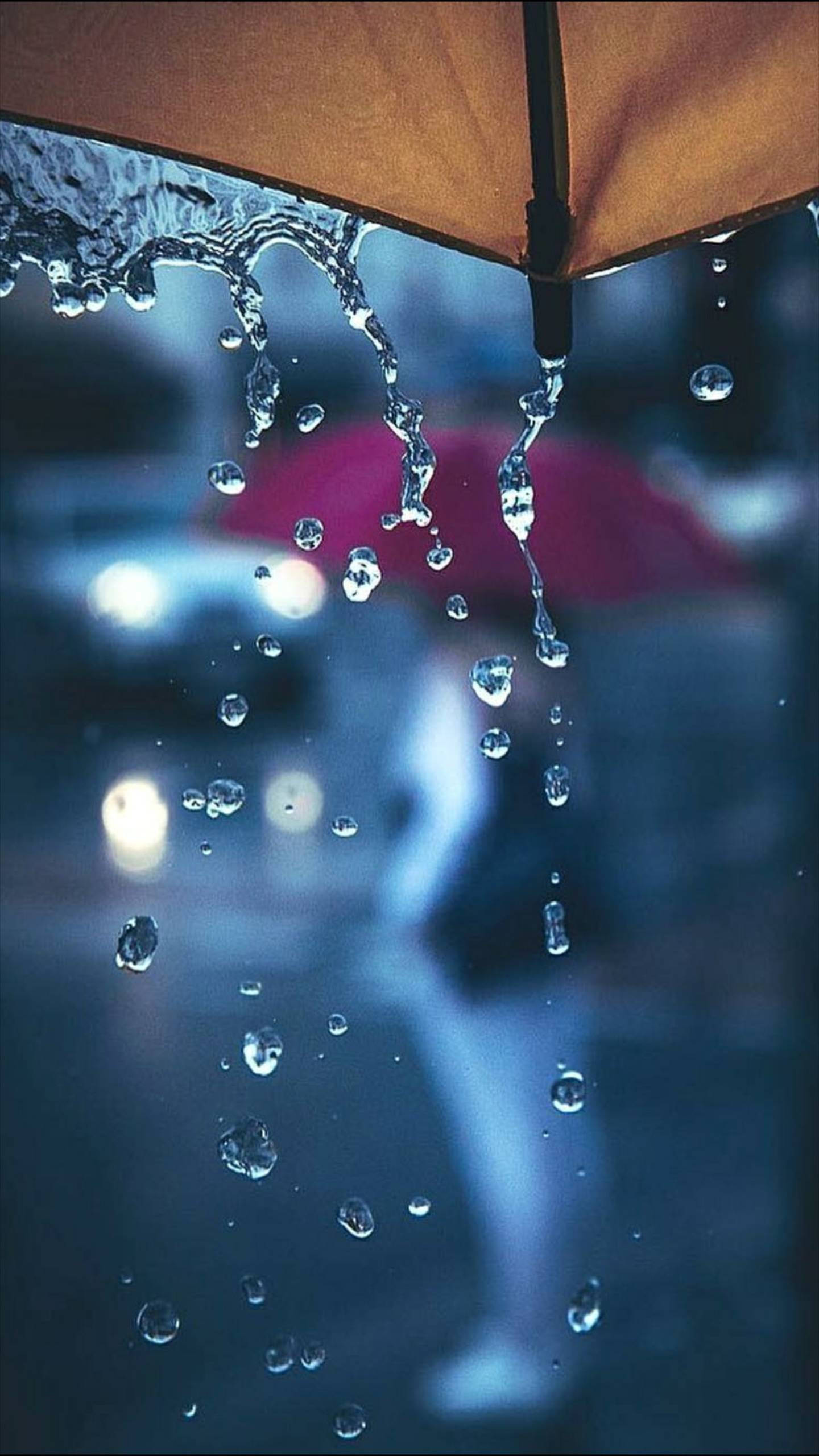 brown umbrella, raindrops, blurred city backdrop, 2K Phone Wallpaper