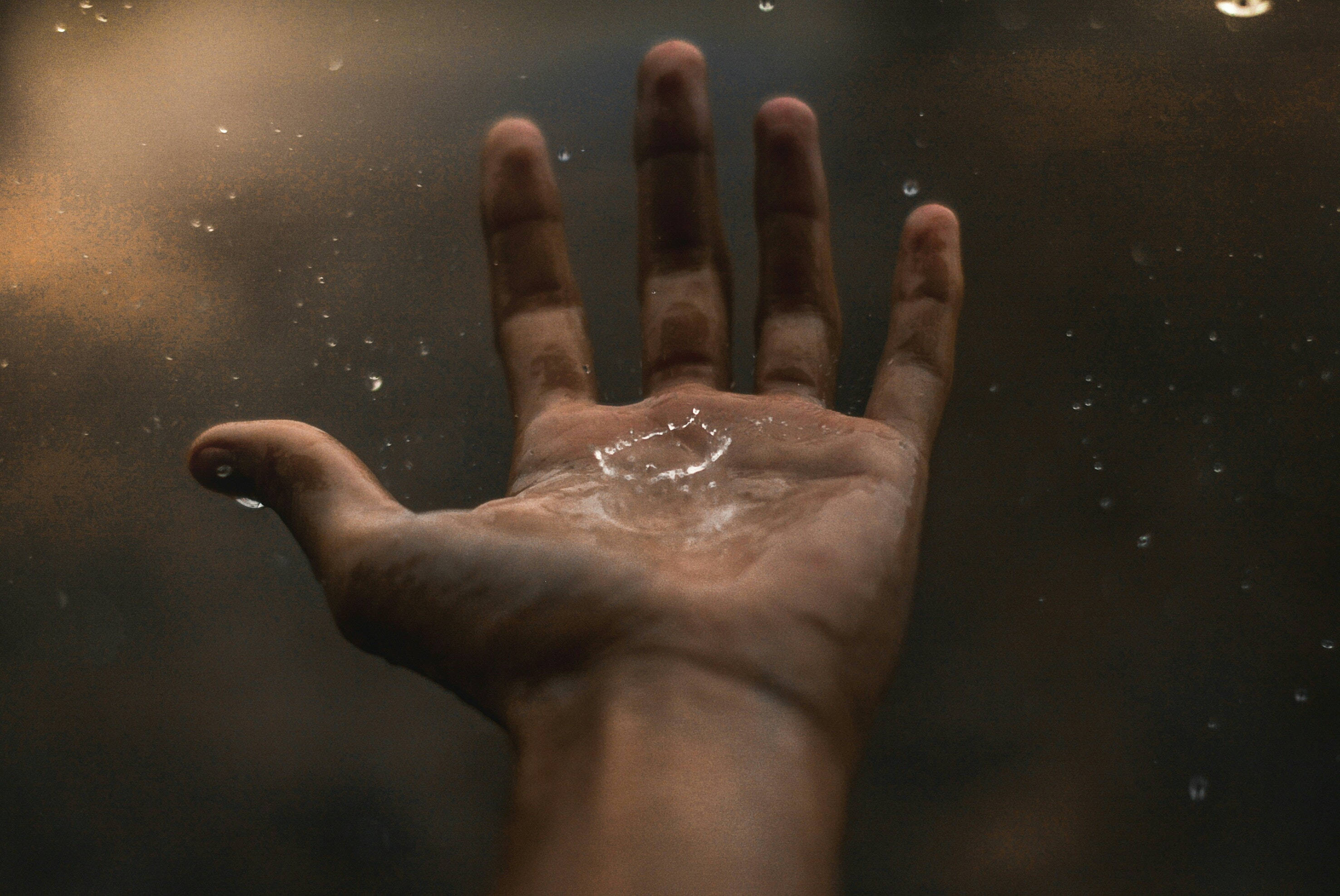 Rain, water drop, hand, 2K Desktop Wallpaper