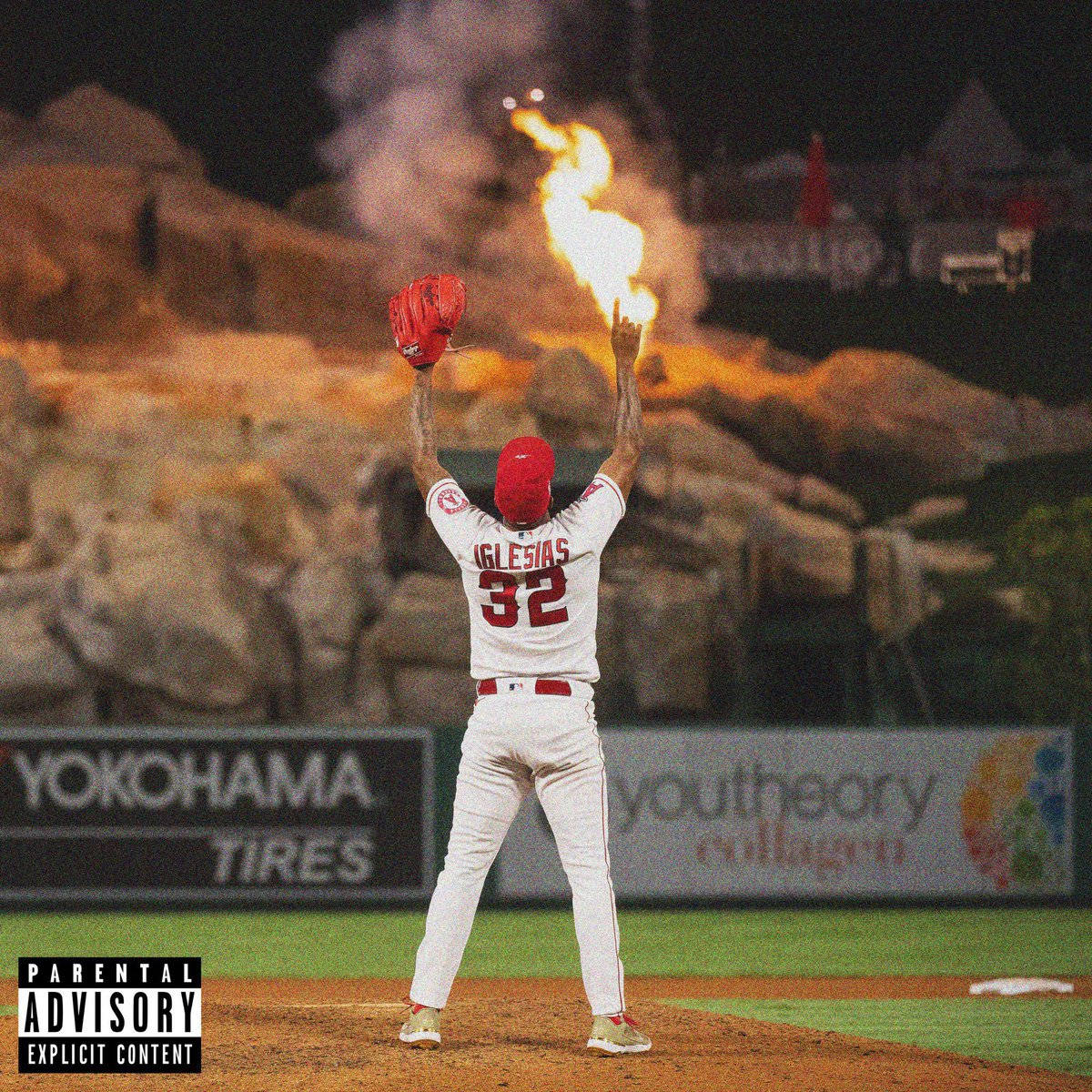 Raisel Iglesias, white uniform, red cap, SD Desktop Wallpaper