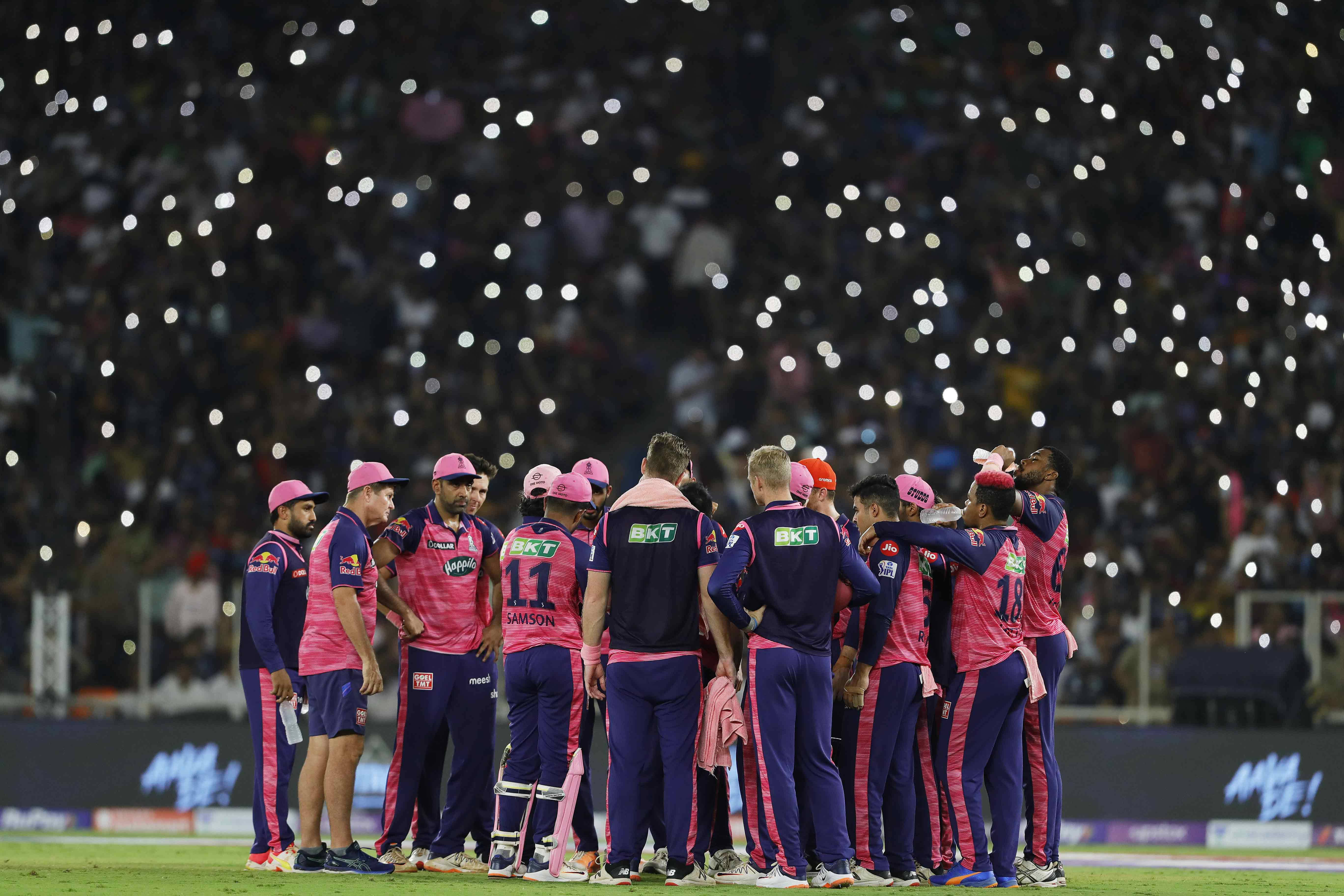 Rajasthan Royals, pink uniforms, stadium lights, 5K Desktop Wallpaper