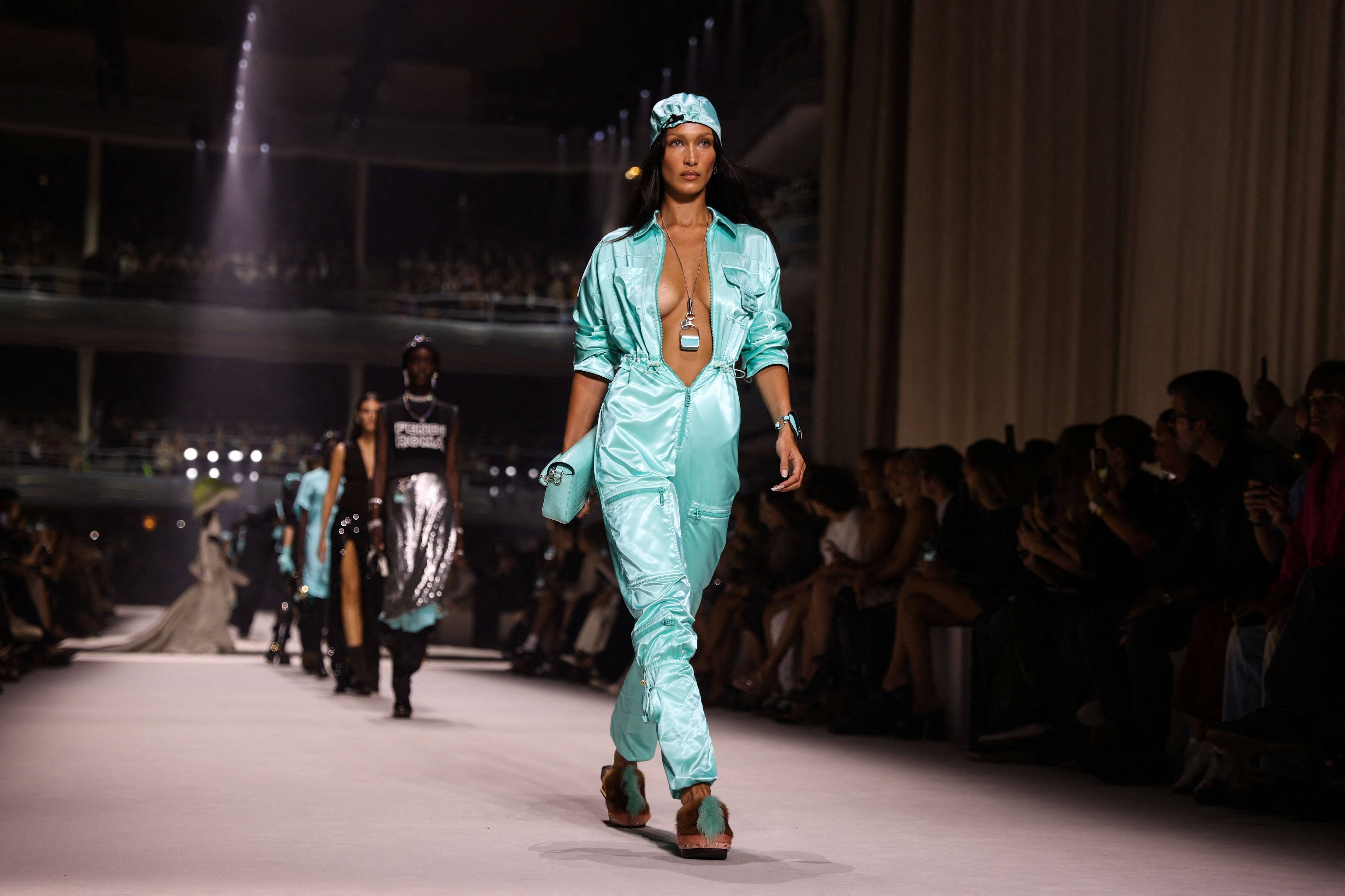 Ralph Lauren Corporation, turquoise jumpsuit, runway, 4K Desktop Wallpaper