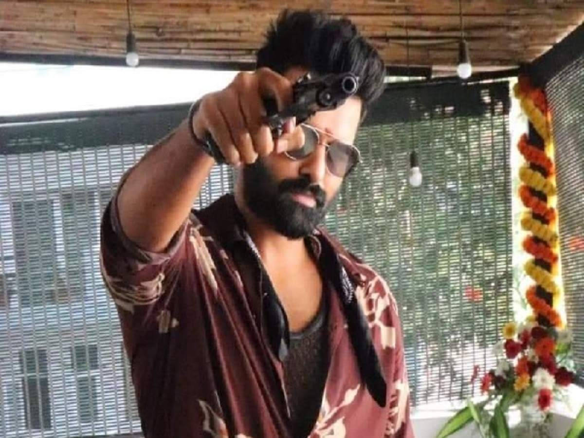 Ram Pothineni, gun, beard, SD Desktop Wallpaper
