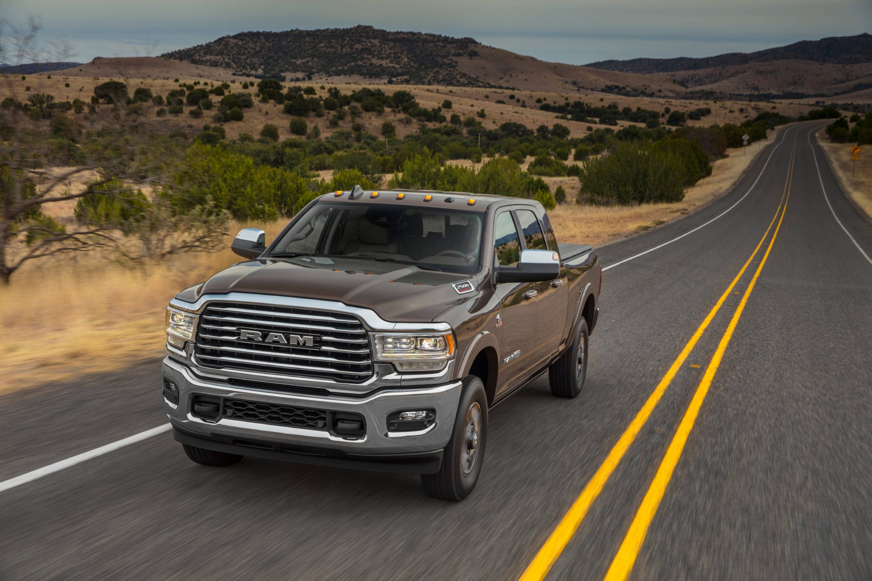 Ram Truck, long drive, dark gray, 2K Desktop Wallpaper