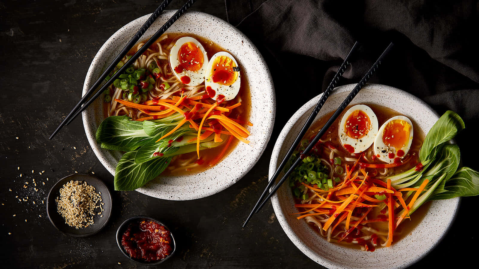 vegetable flavored ramen, steaming bowls of ramen, soft-boiled eggs, HD Desktop Wallpaper