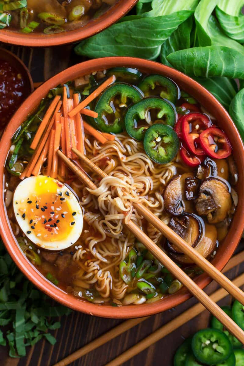 veggie ramen, steaming bowl of ramen, soft-boiled egg, SD Phone Wallpaper