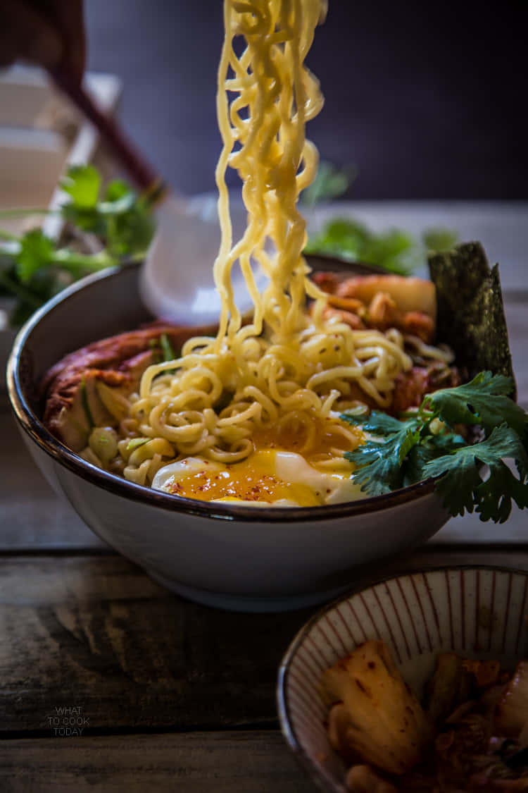 ramen, steaming bowl, chopsticks, SD Phone Wallpaper