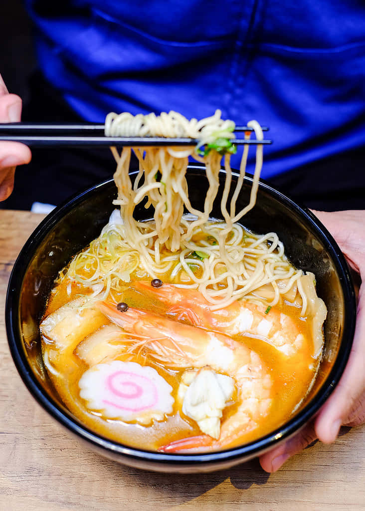 ramen, shrimp, pink swirl fish cake, SD Phone Wallpaper