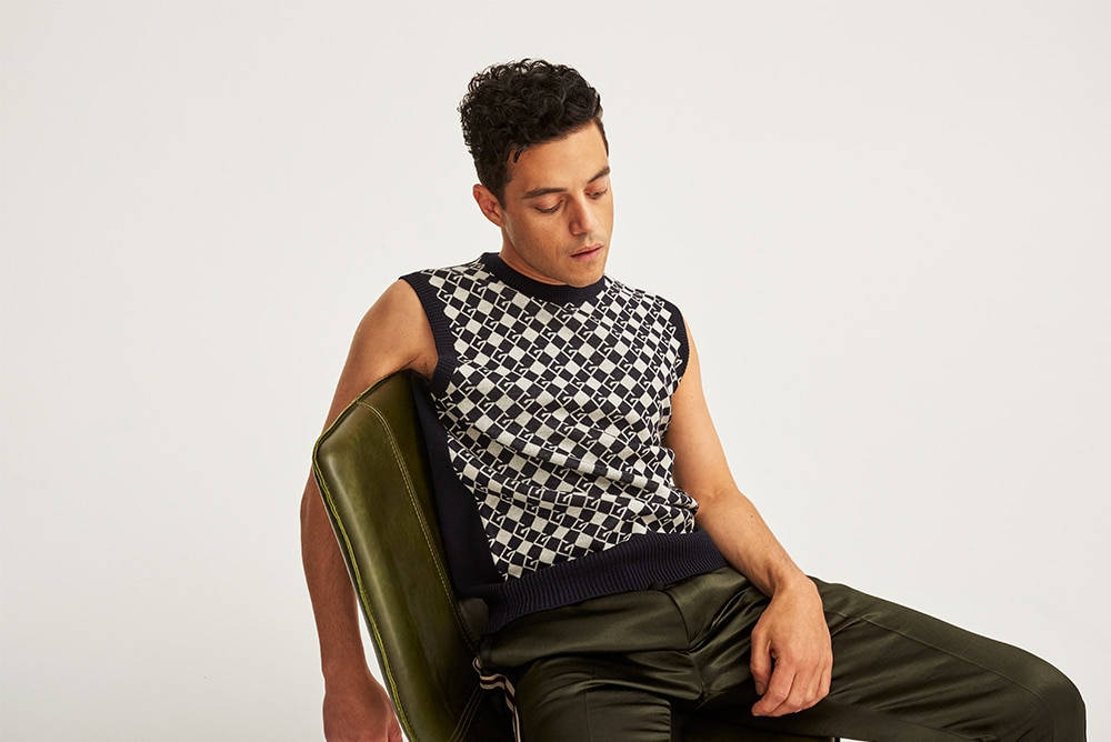 Rami Malek, sleeveless sweater, black and white checkered, SD Desktop Wallpaper