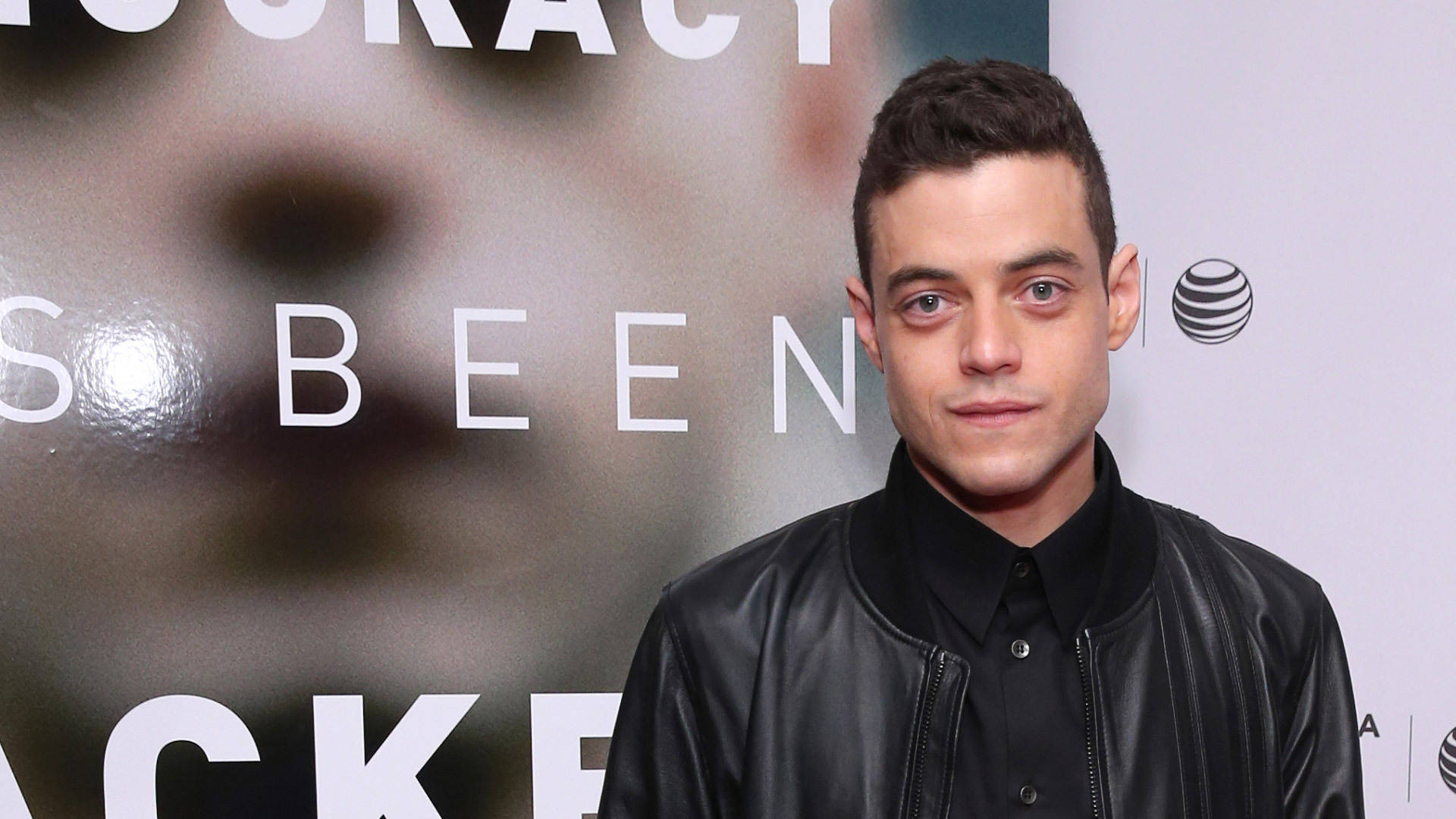 Rami Malek, black leather jacket, promotional event, Full HD Desktop Wallpaper