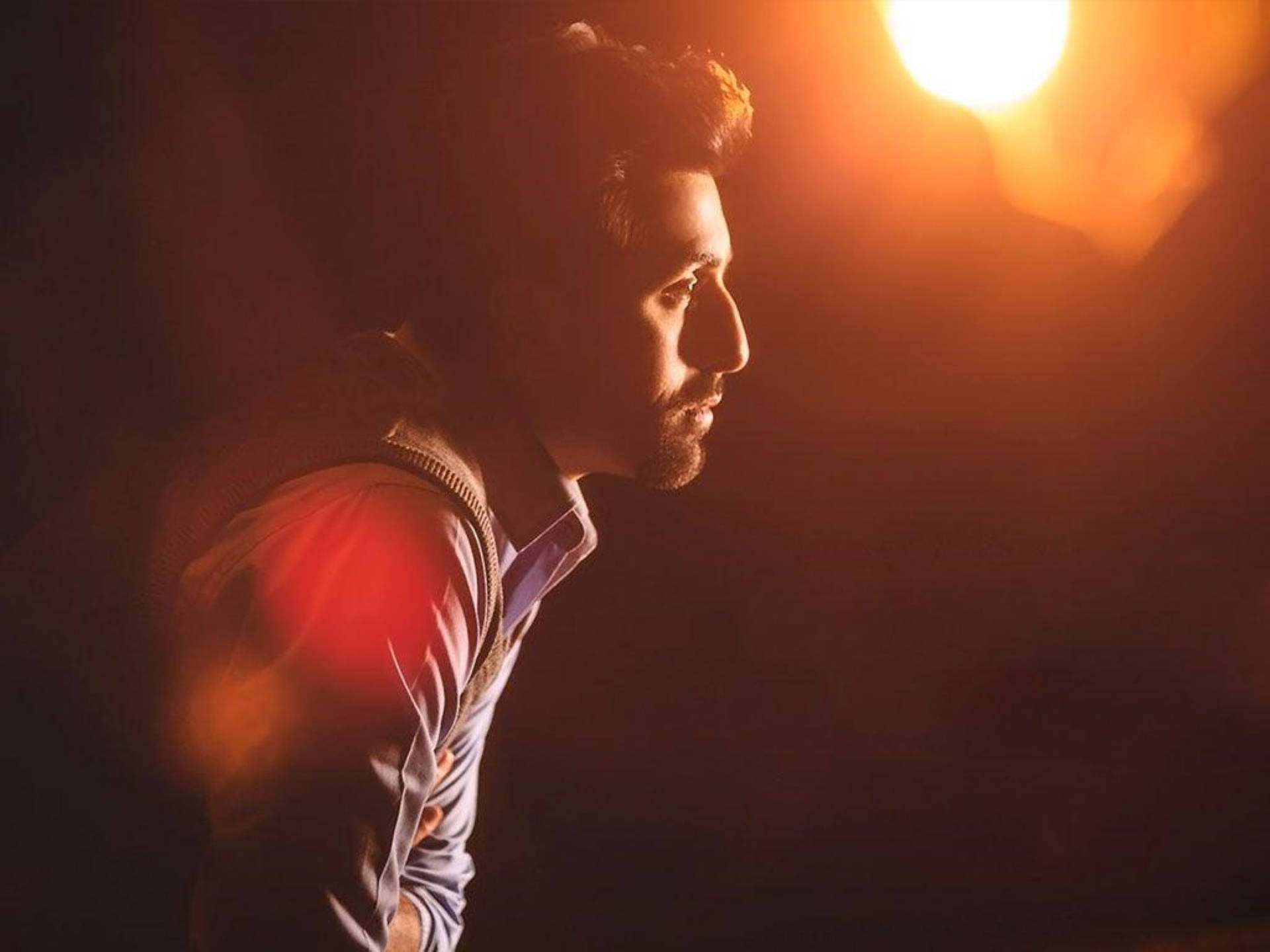 Ranbir Kapoor, warm orange light, red glow, Full HD Desktop Wallpaper