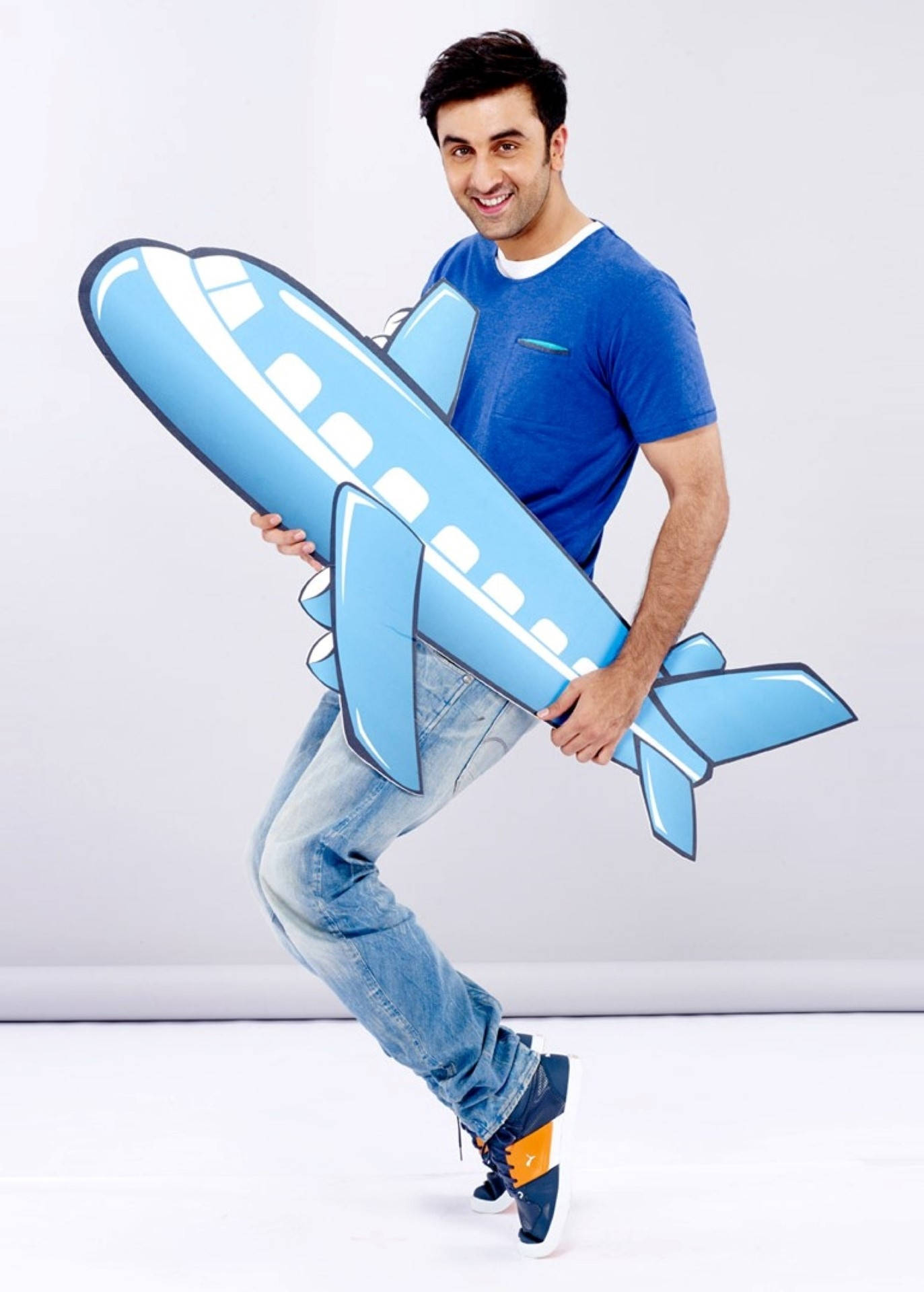 Ranbir Kapoor, blue shirt, jeans, Full HD Phone Wallpaper