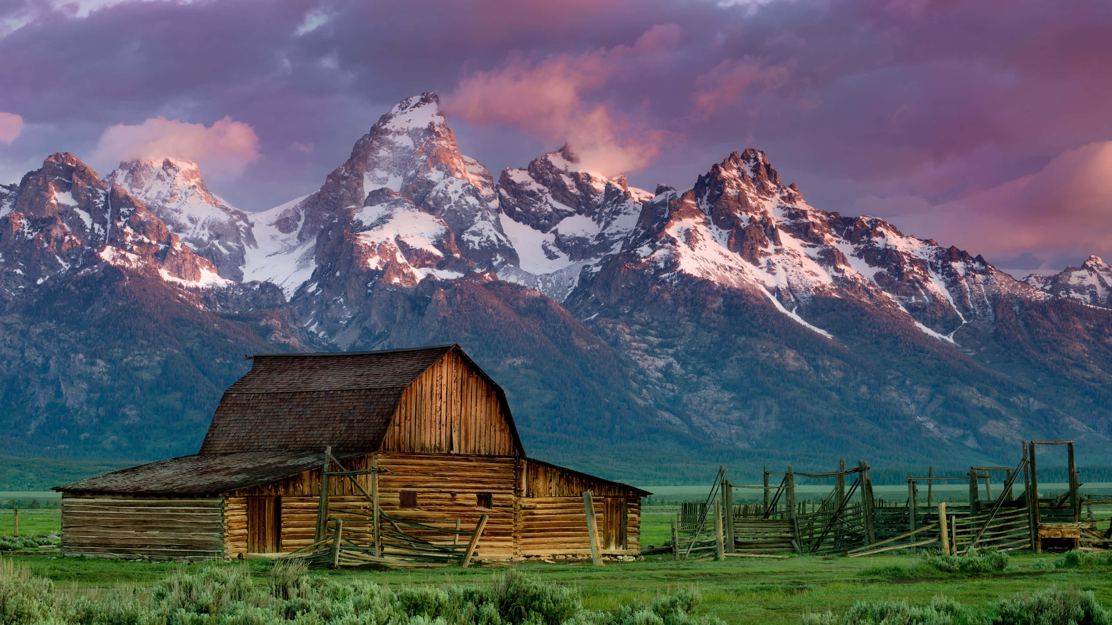 ranch, rustic wooden barn, green field, 4K Desktop Wallpaper
