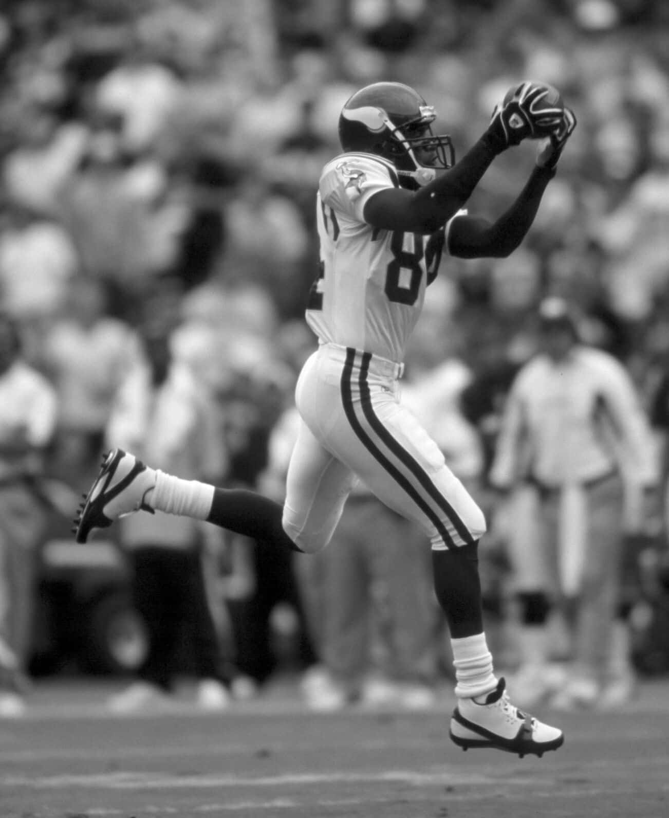 Randy Moss, football, stadium crowd, HD Phone Wallpaper