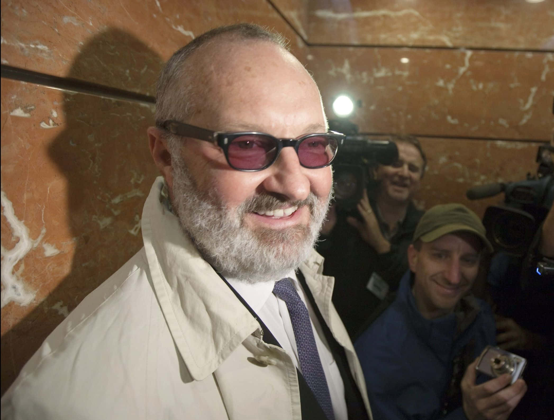 Randy Quaid, white beard, red-tinted glasses, Full HD Desktop Wallpaper