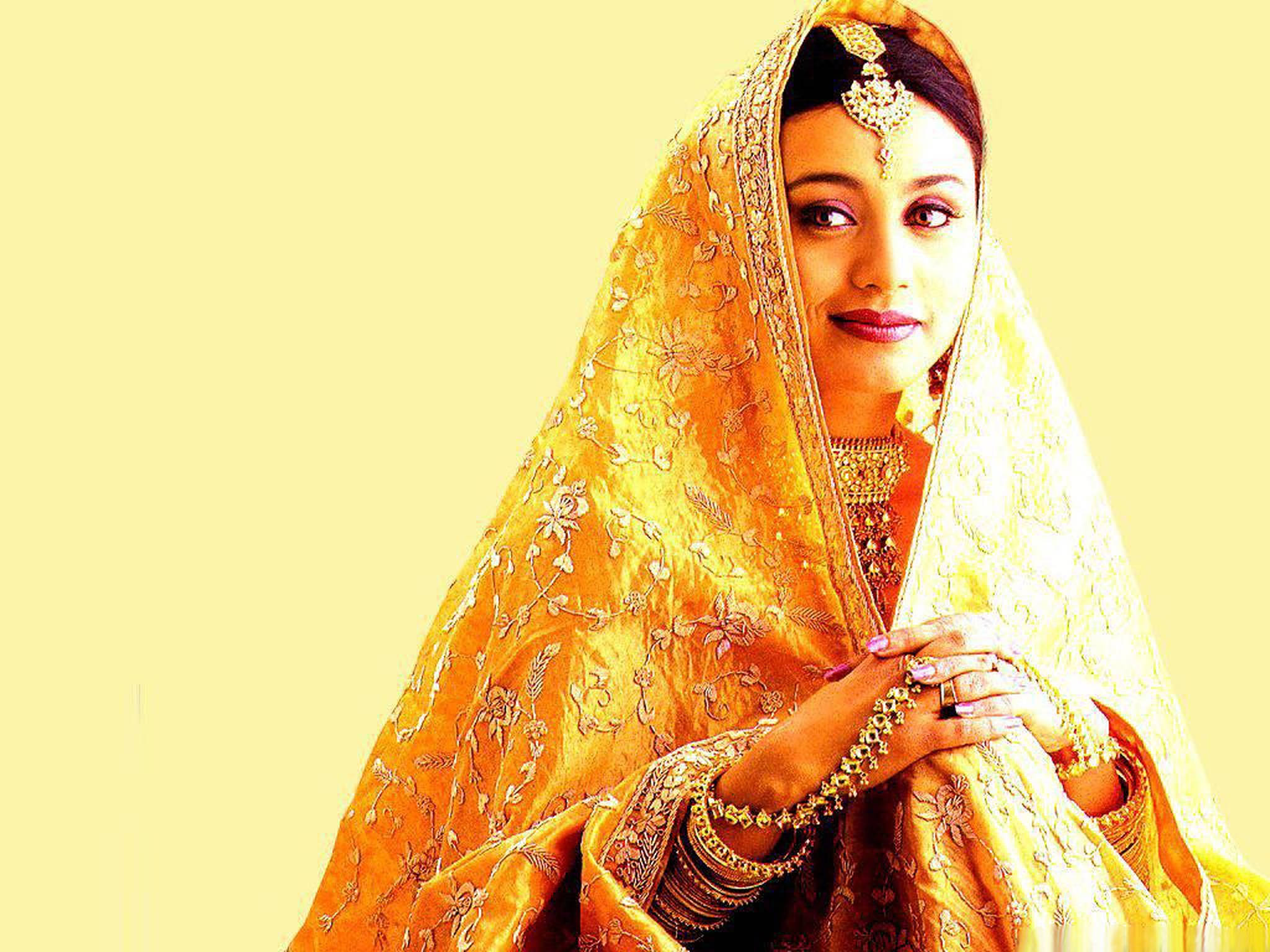 Rani Mukerji, dhoti, ornate golden bridal attire, Full HD Desktop Wallpaper