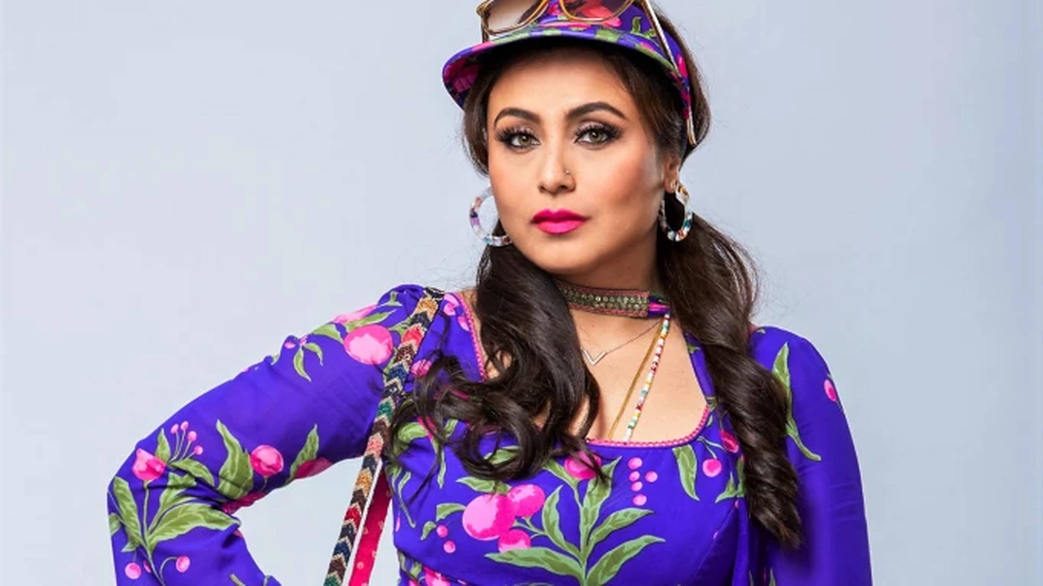 Rani Mukerji, vibrant purple floral outfit, colorful hat, Full HD Desktop Wallpaper