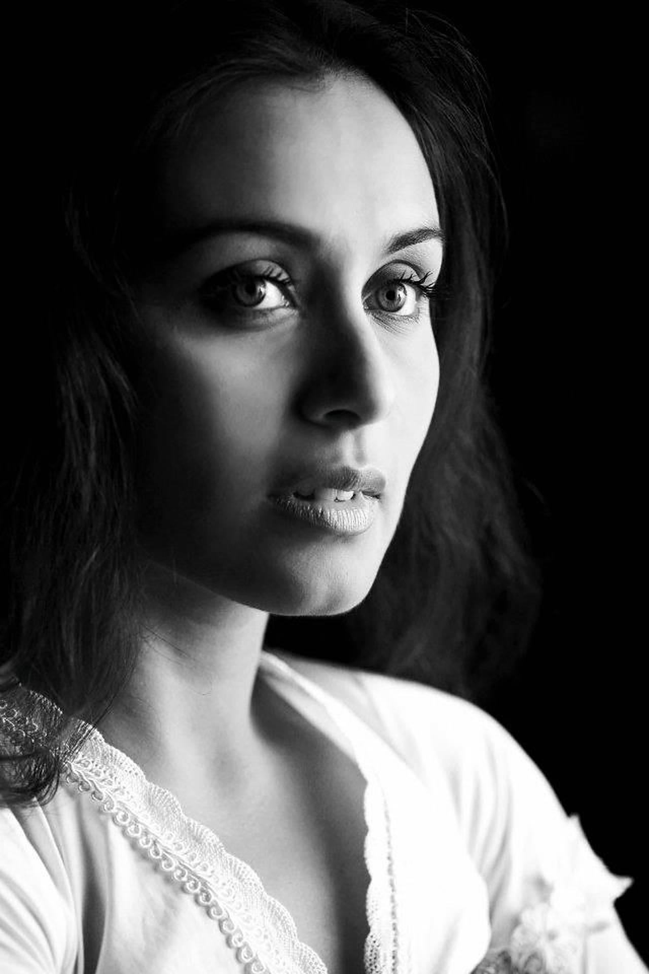 Rani Mukerji, black and white portrait, intense eyes, Full HD Phone Wallpaper